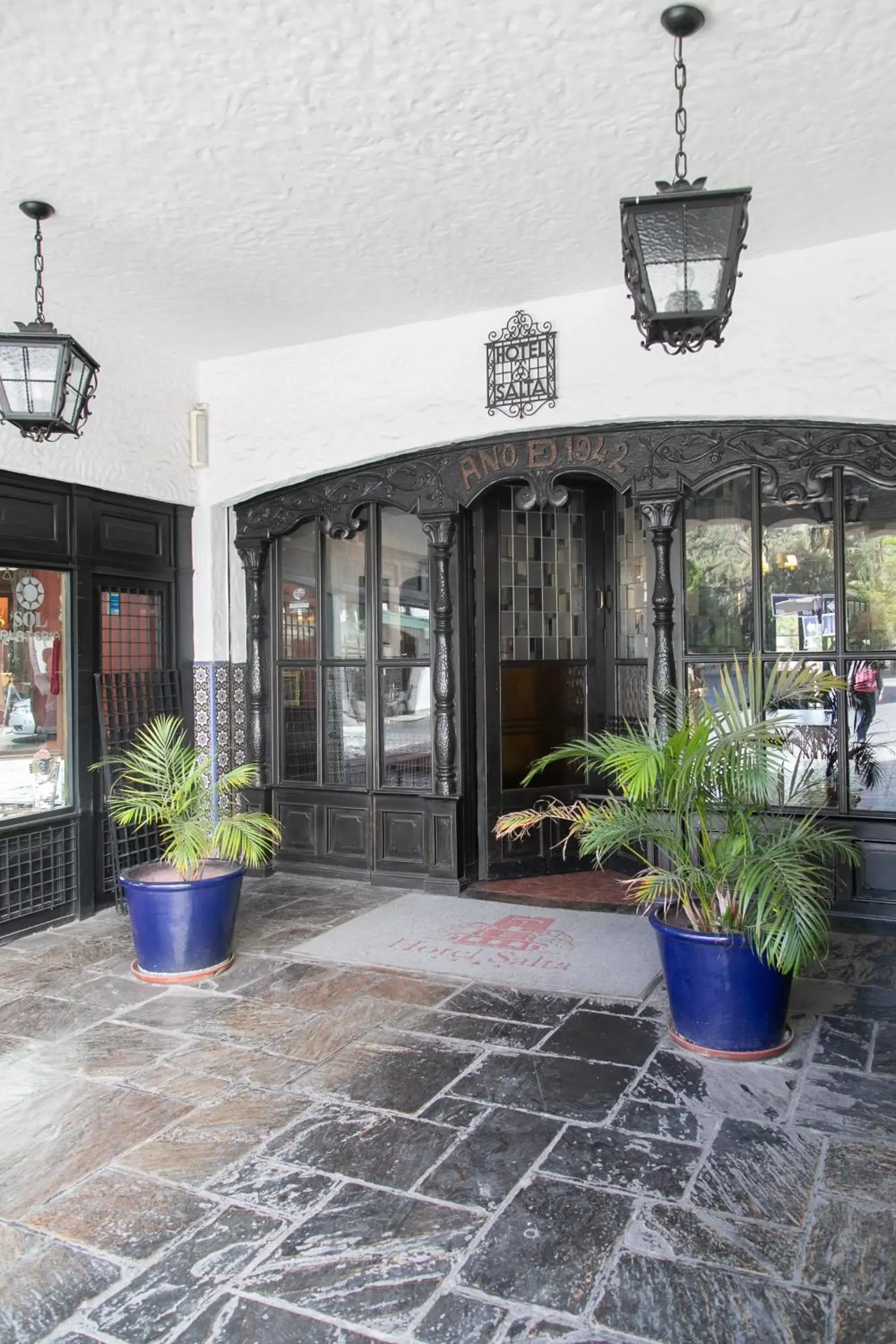 Property building in Hotel Salta Property building in Hotel Salta