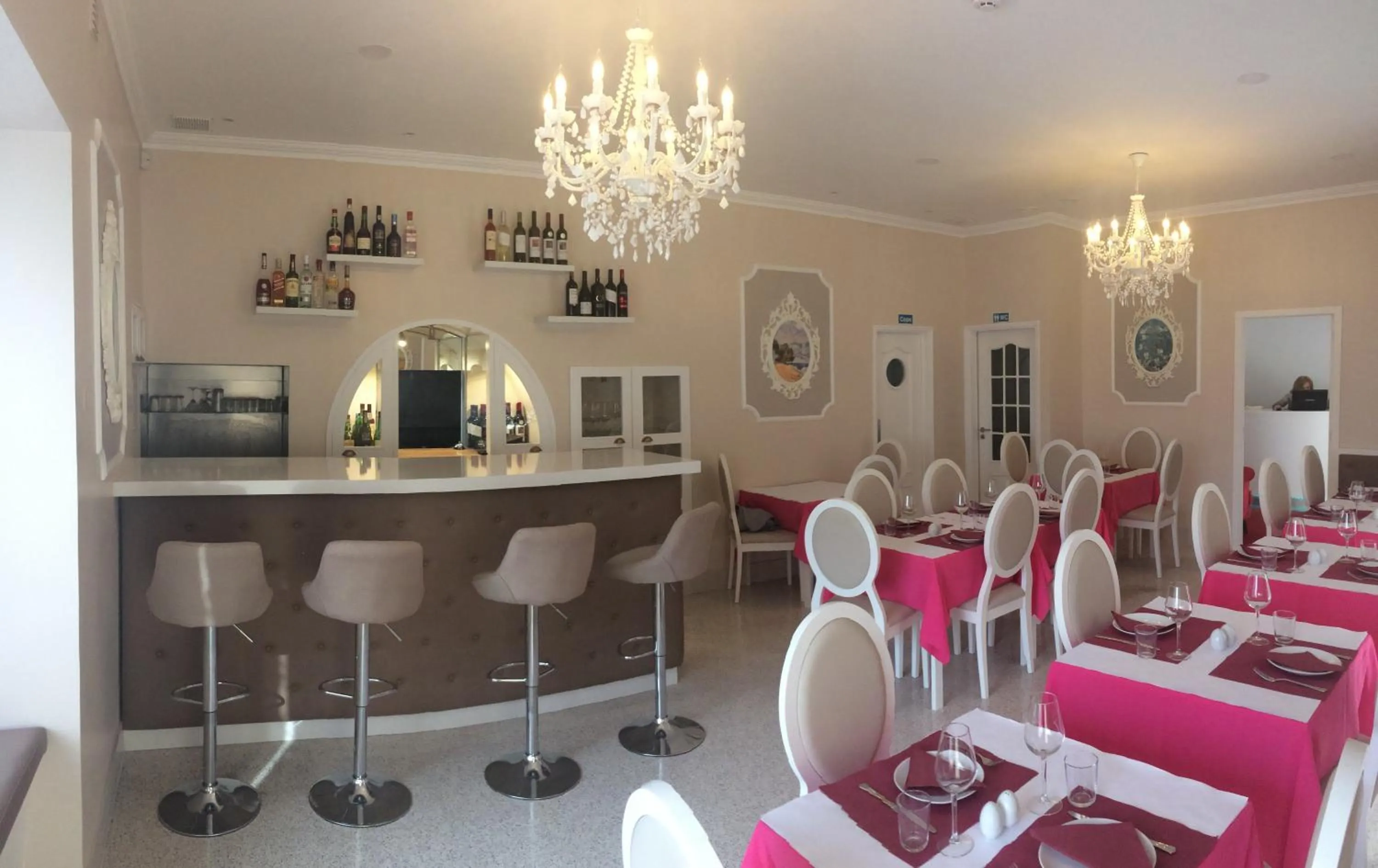Lounge or bar in The Capital Boutique B&B
