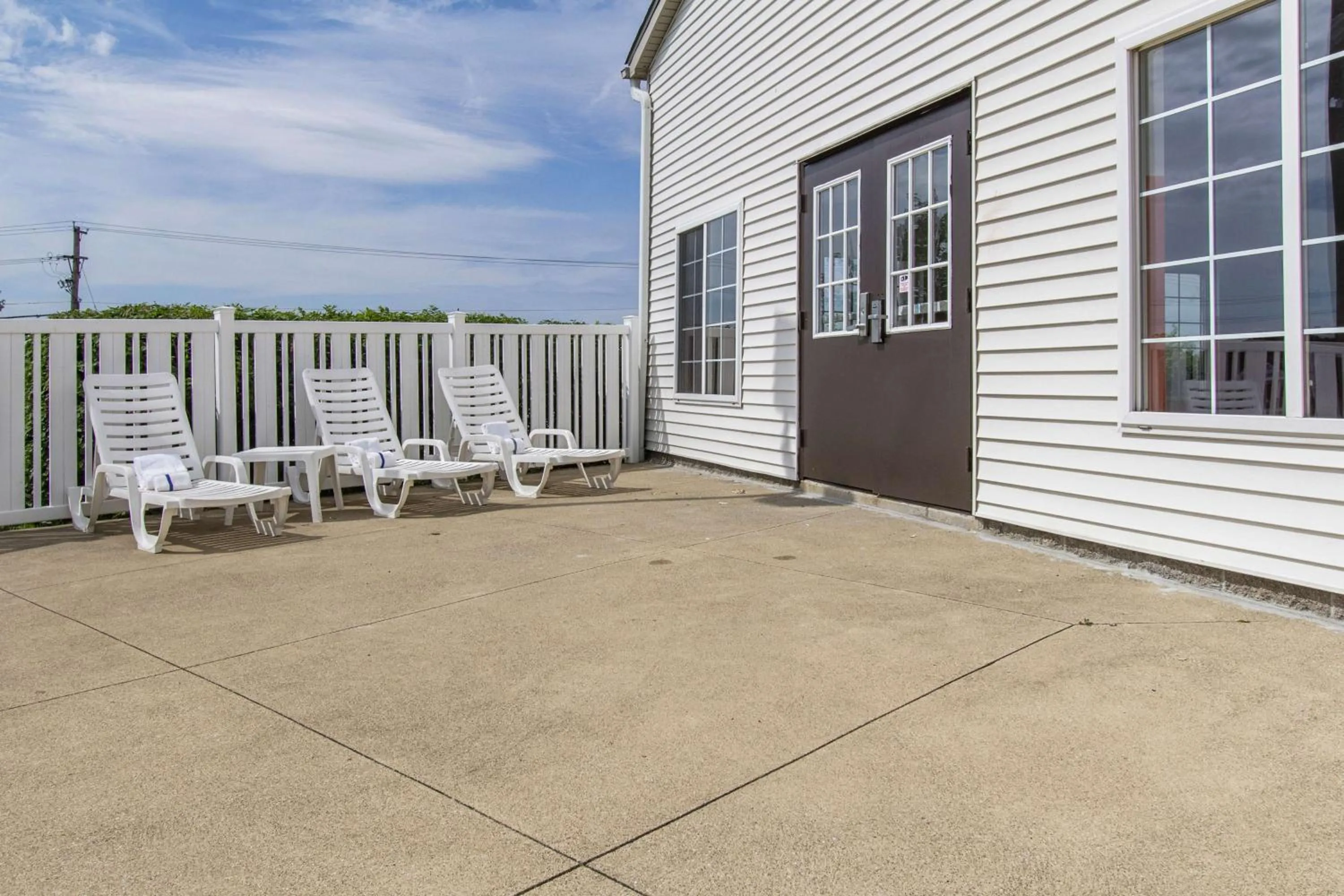 Property building in Motel 6-Streetsboro, OH