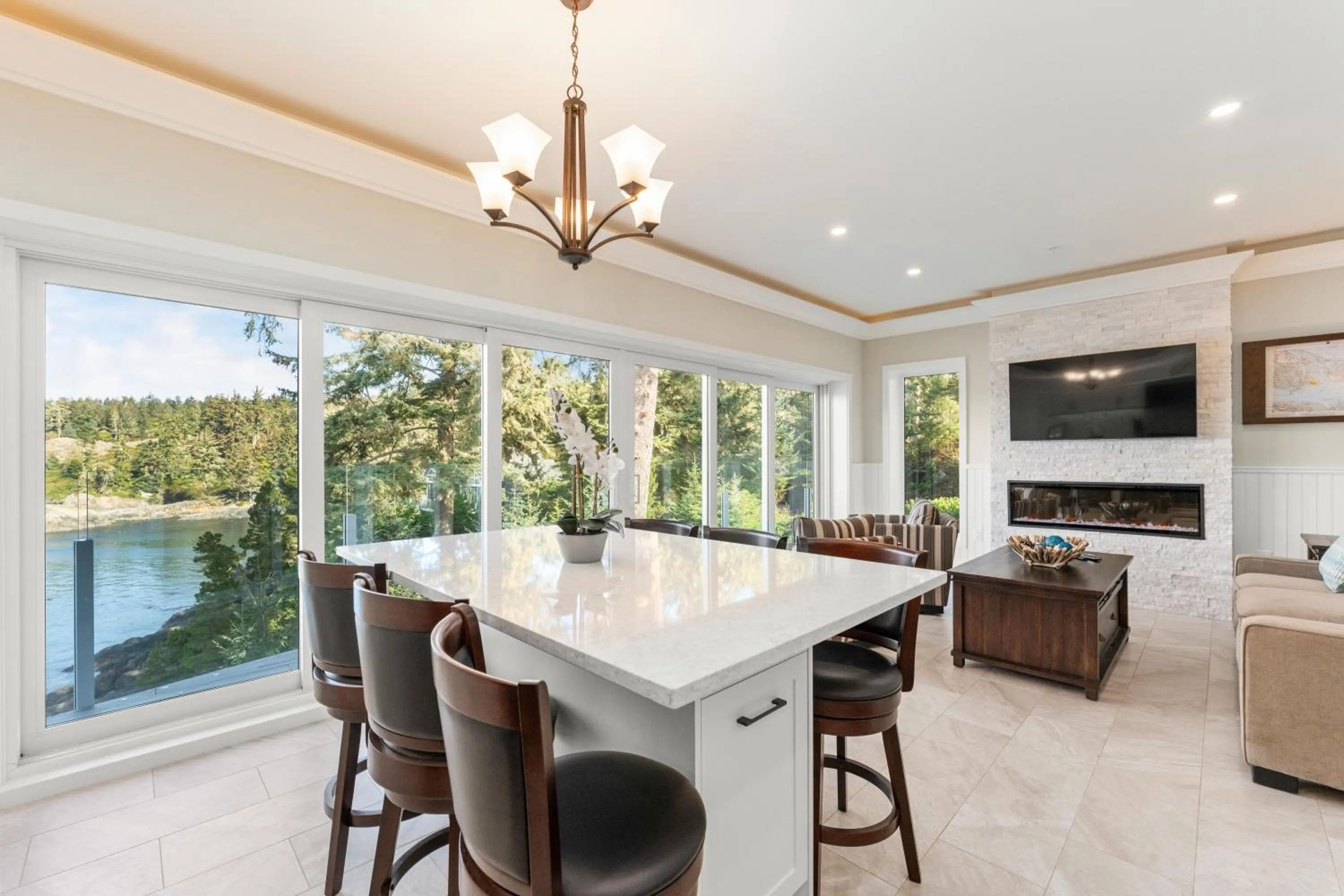 Dining area in SookePoint Ocean Cottage Resort