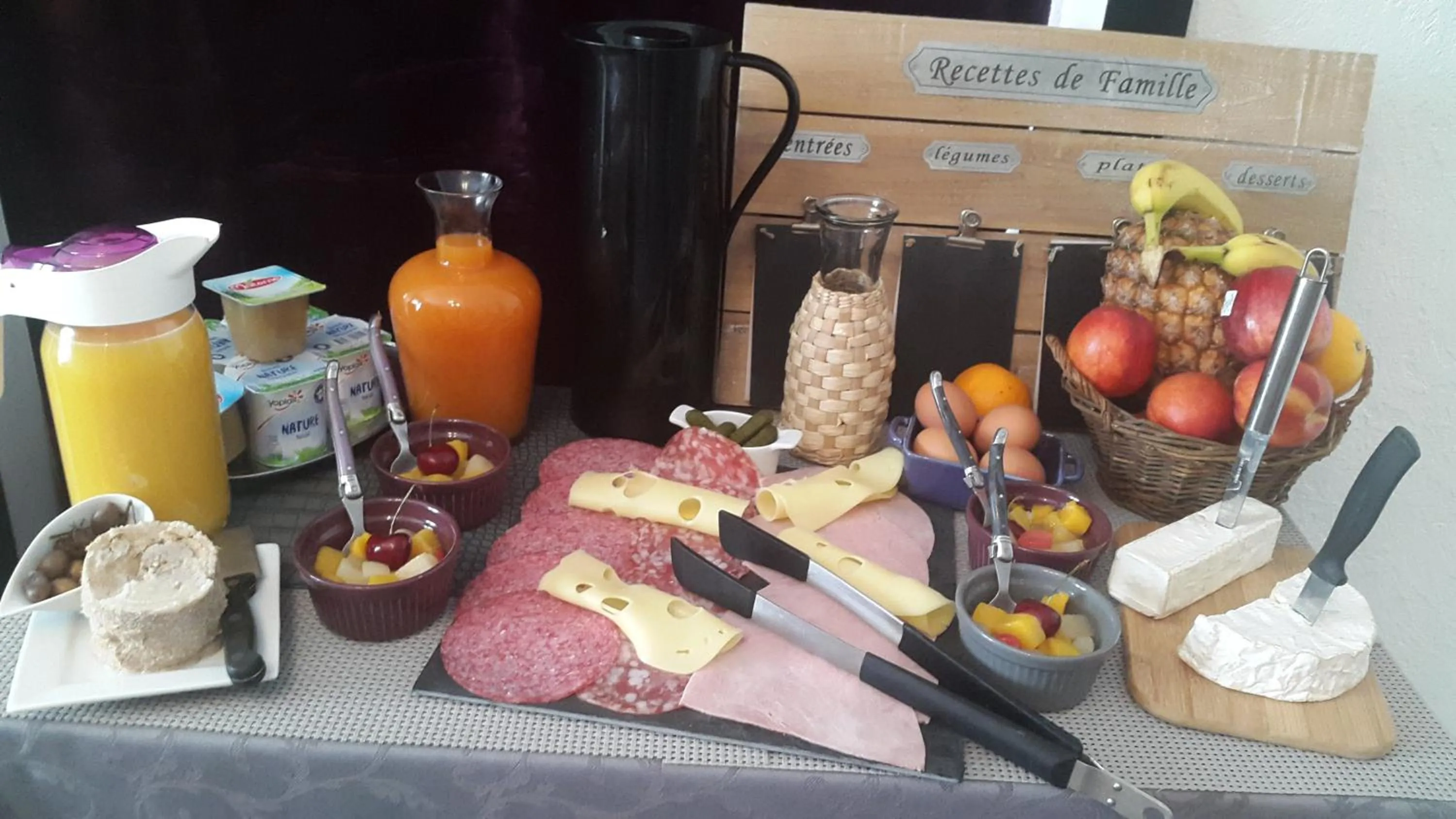 Breakfast in Logis l'Estelvin chambres d'hôtes