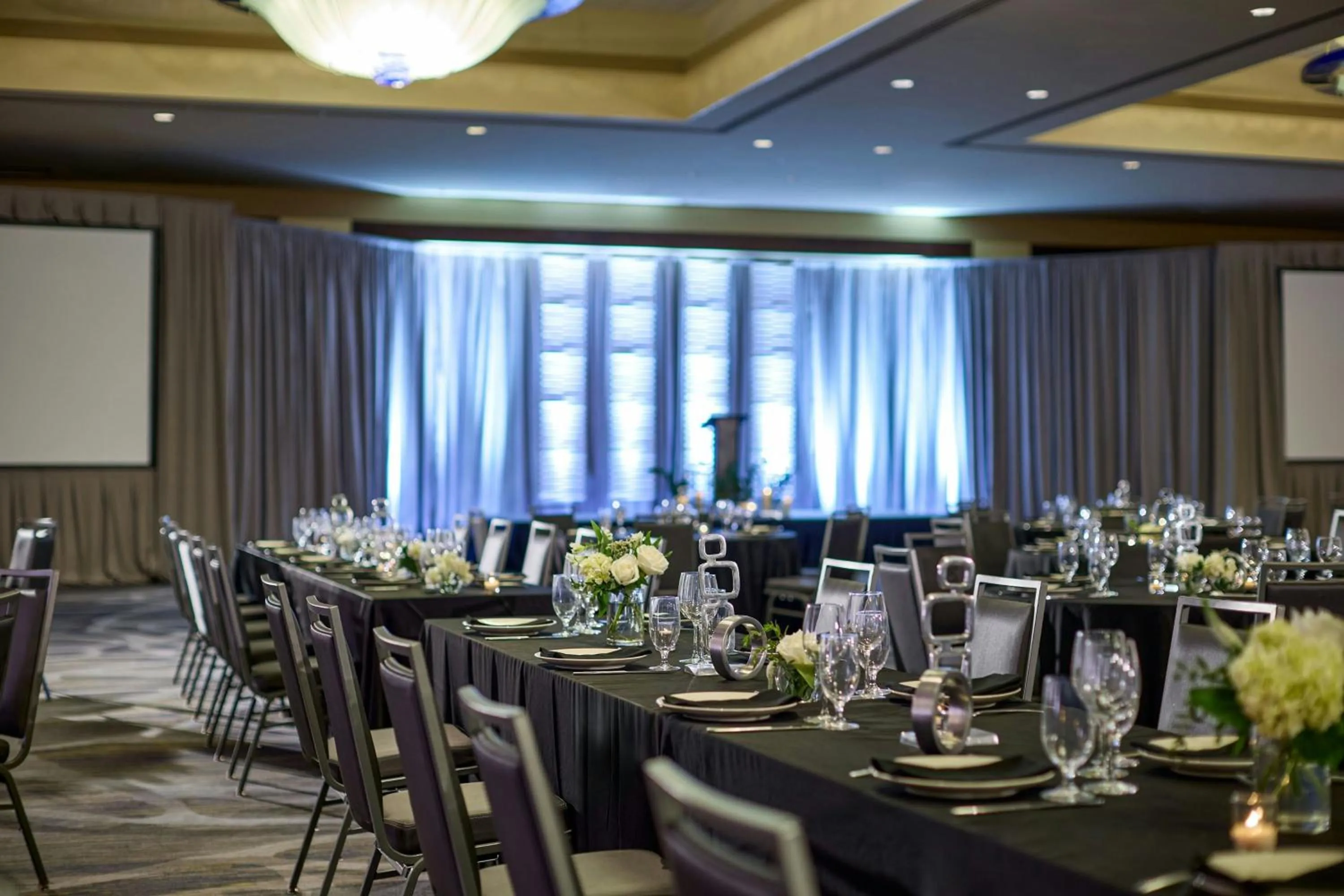 Meeting/conference room in Renaissance Phoenix Downtown Hotel