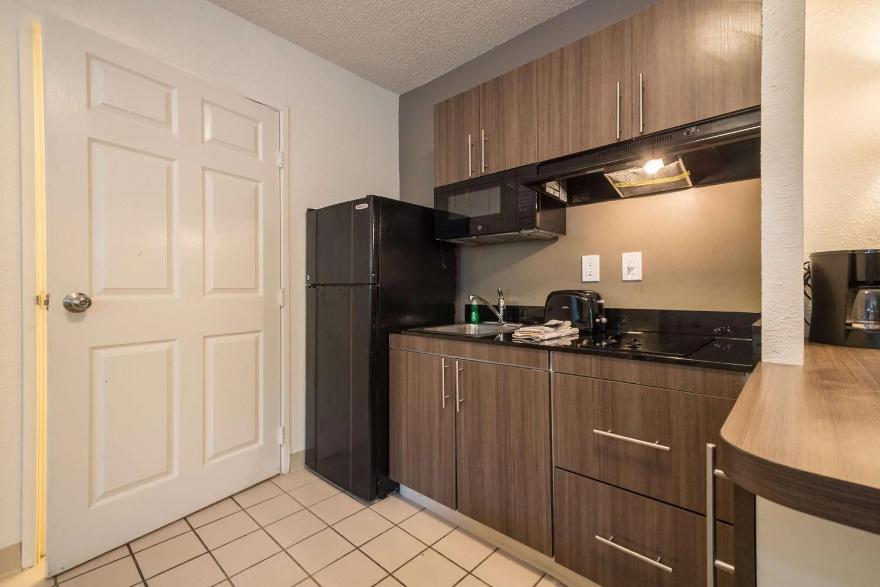 Kitchen or kitchenette in Motel 6 Duluth, Ga - Atlanta - Gwinnett Place