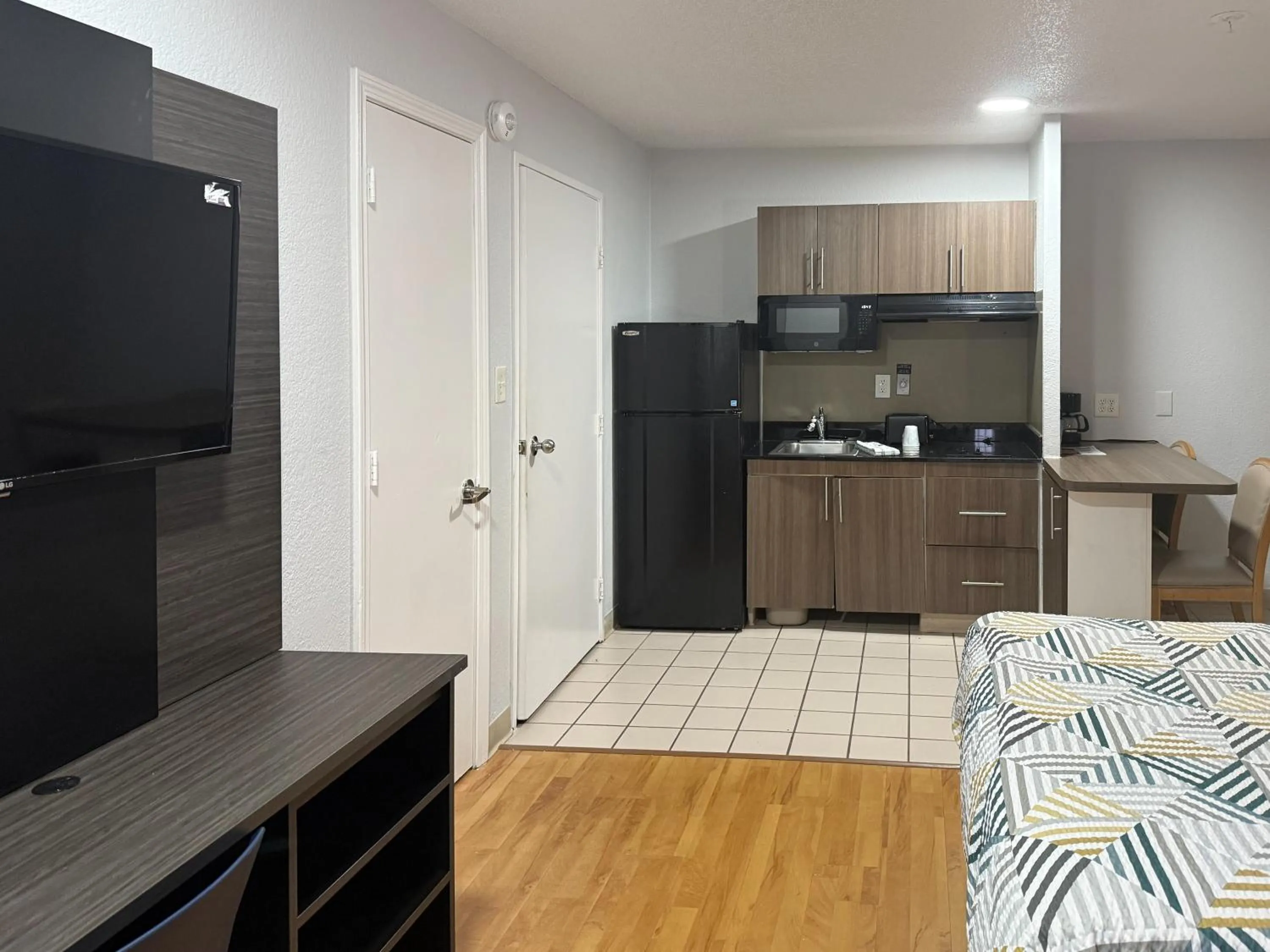 Bedroom, Bed in Motel 6 Duluth, Ga - Atlanta - Gwinnett Place