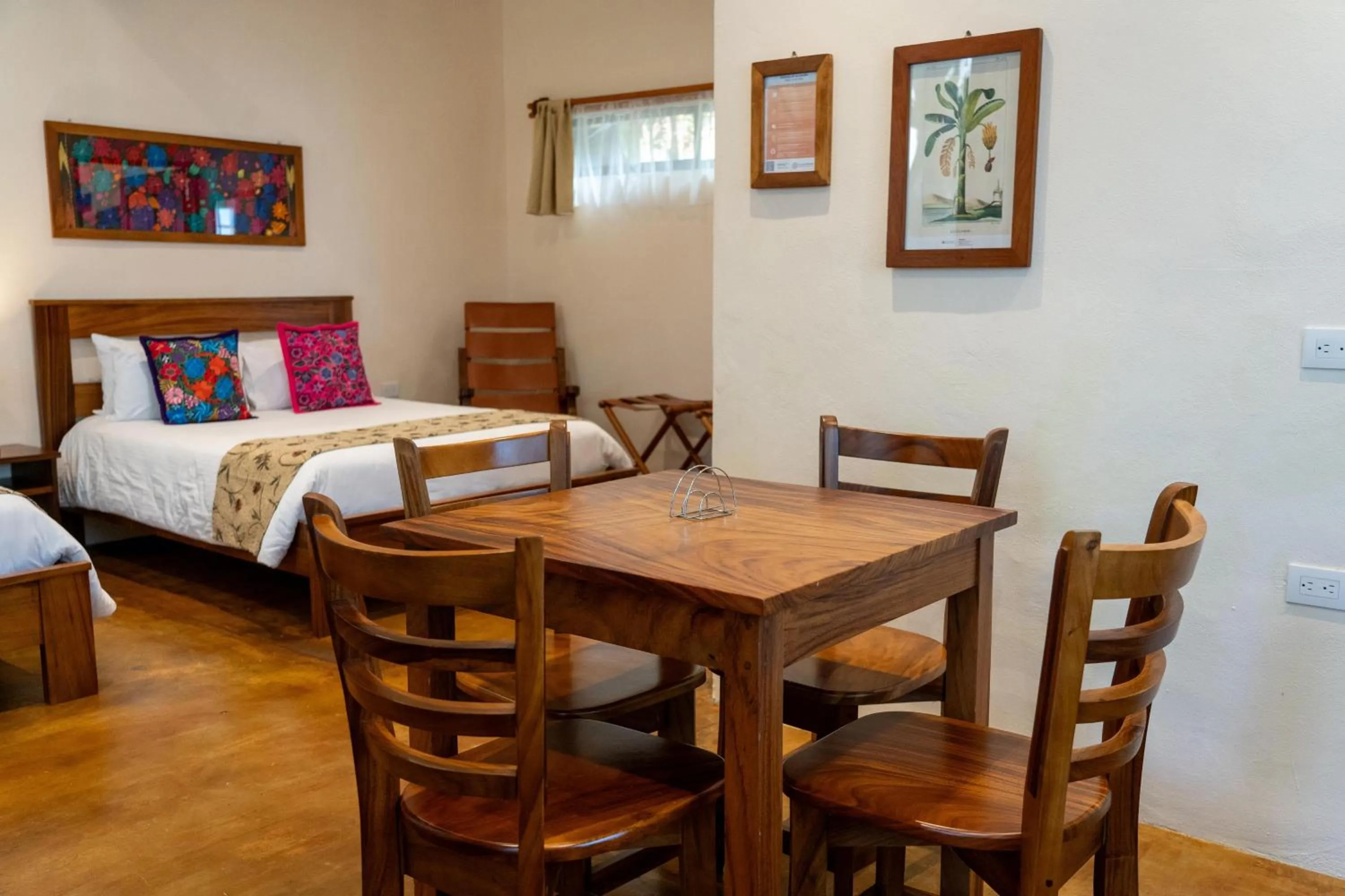 Dining area, Bed in Valle Escondido Nature Reserve Hotel & Farm