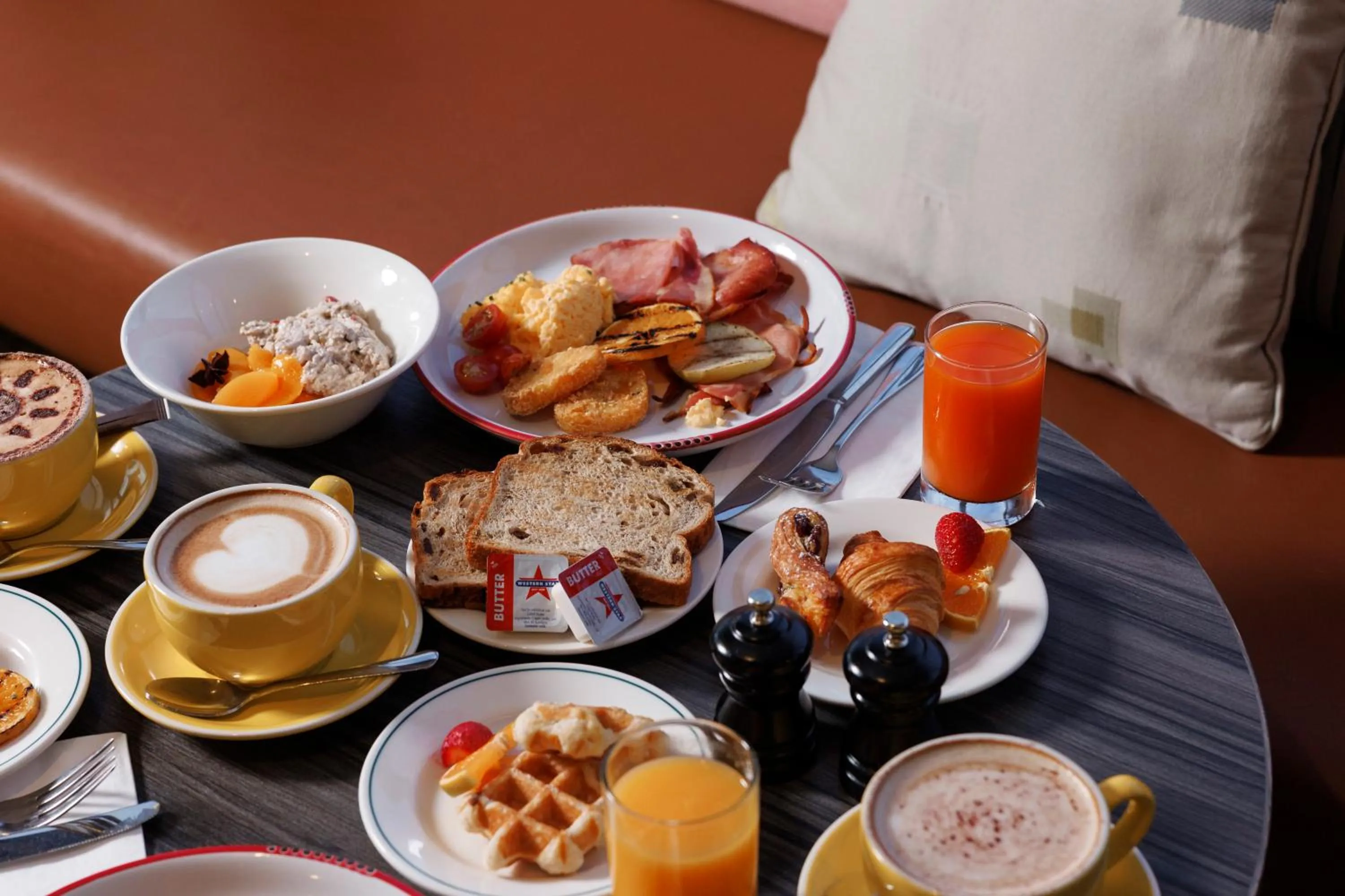 Breakfast in voco Brisbane City Centre by IHG