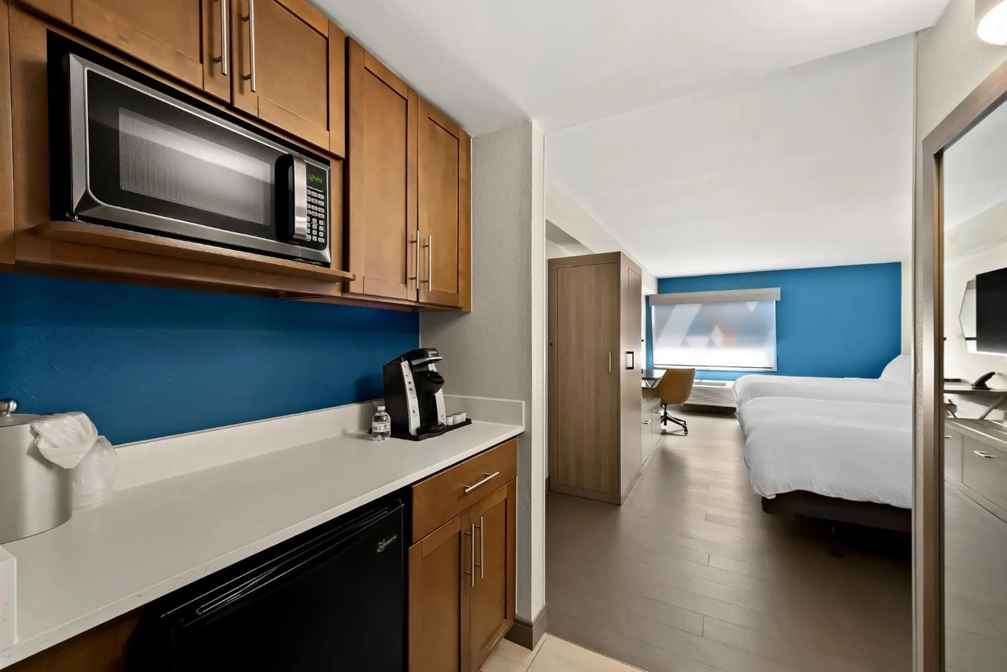 Photo of the whole room, Bed in Holiday Inn Express & Suites Raleigh NE - Medical Ctr Area by IHG