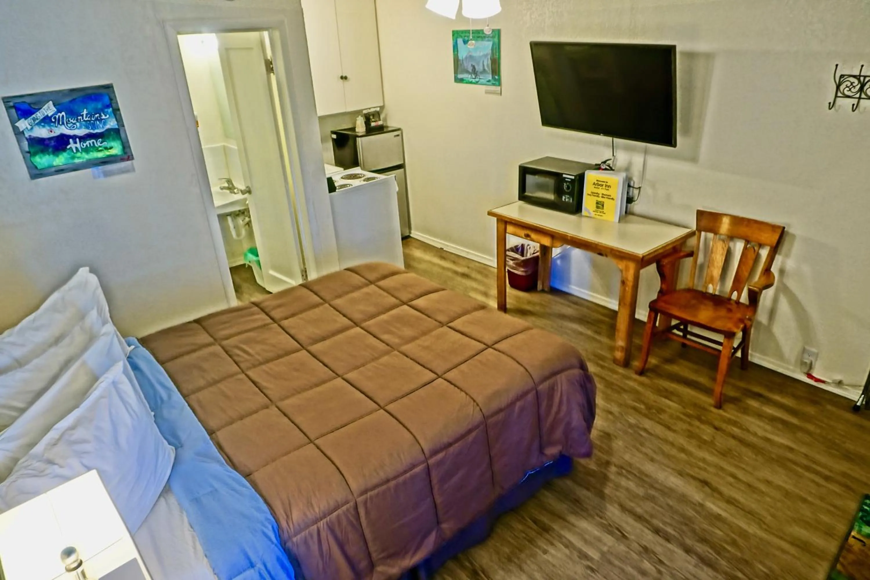 Other, Bed in Arbor Inn Motel Oakridge