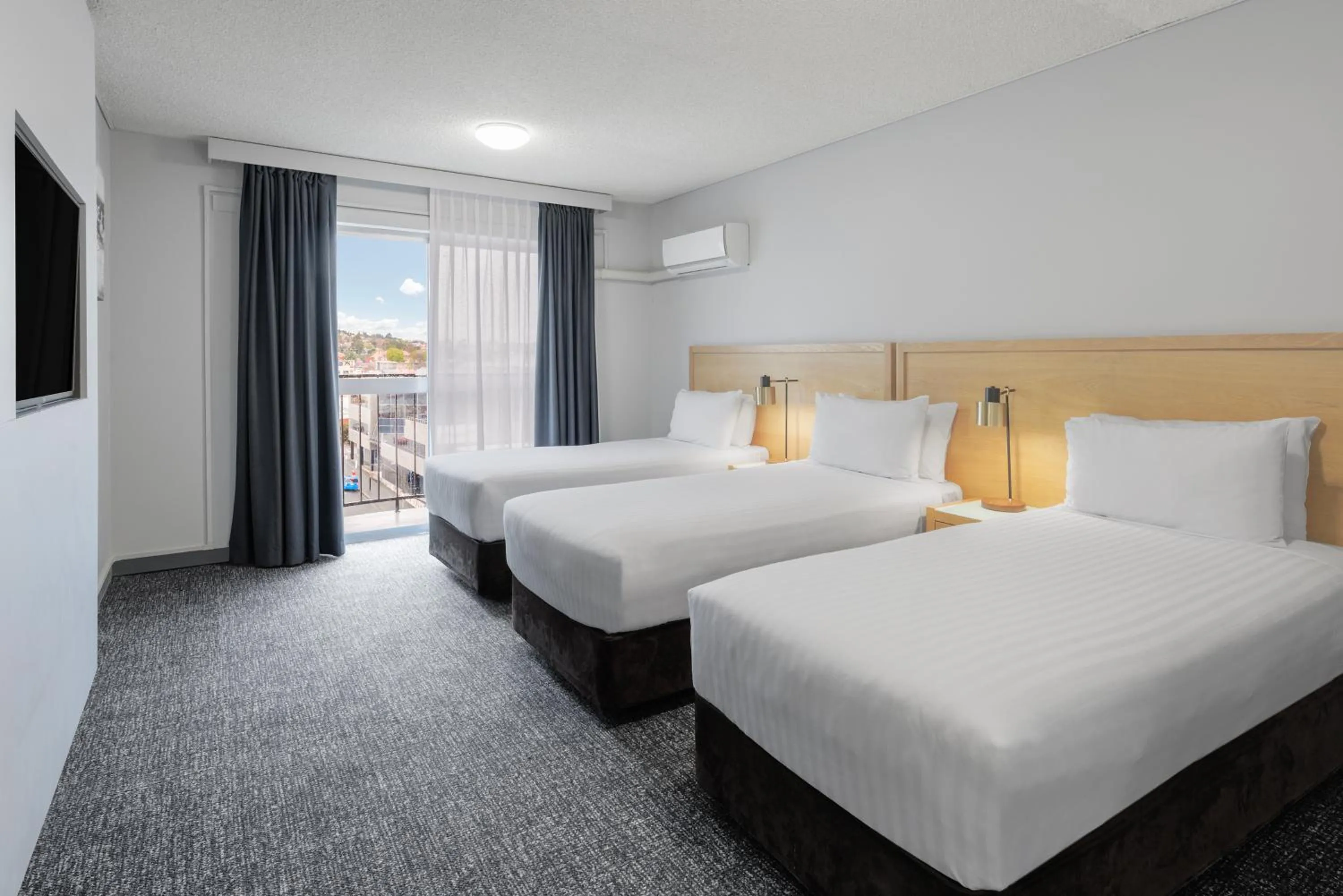 TV and multimedia, Bed in Best Western Hobart