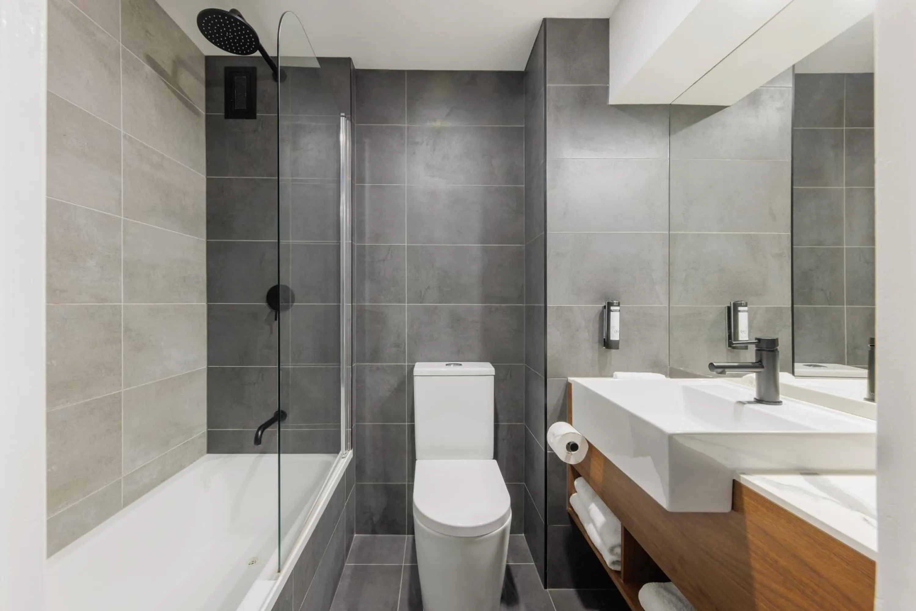 Shower in Best Western Hobart