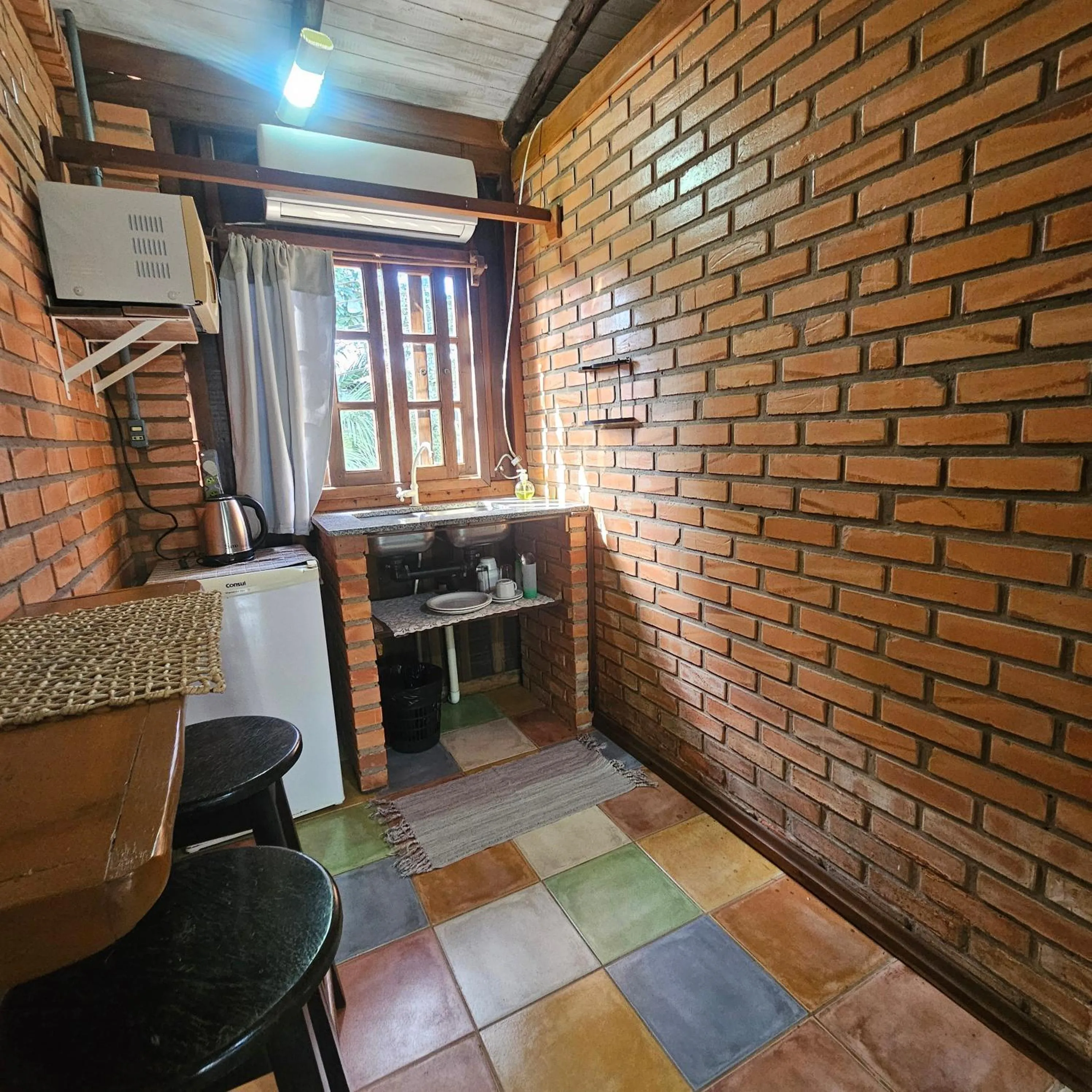 Kitchen or kitchenette in Pousada Meia Lua