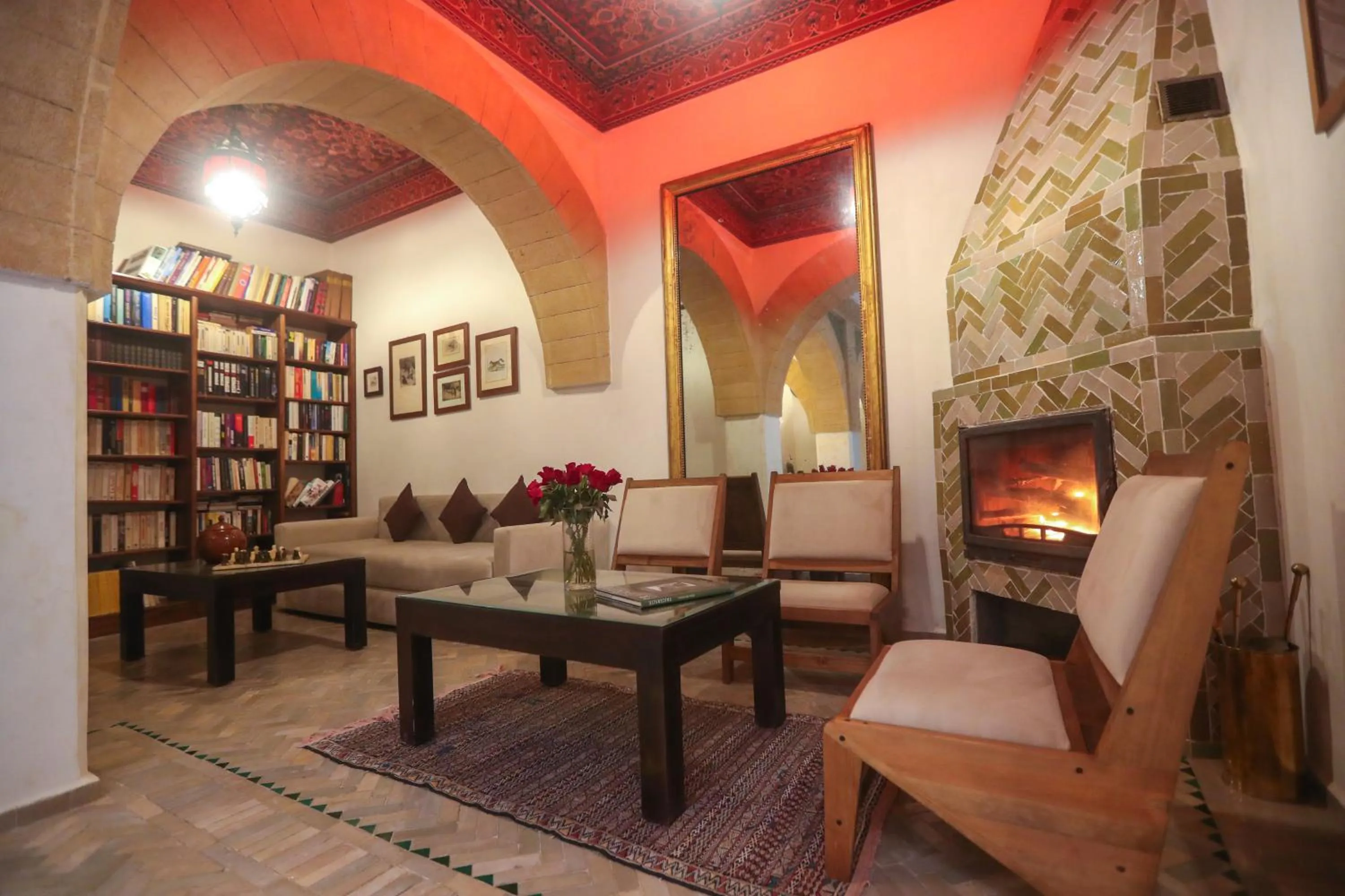 Communal lounge/ TV room in Riad Perle D'Eau