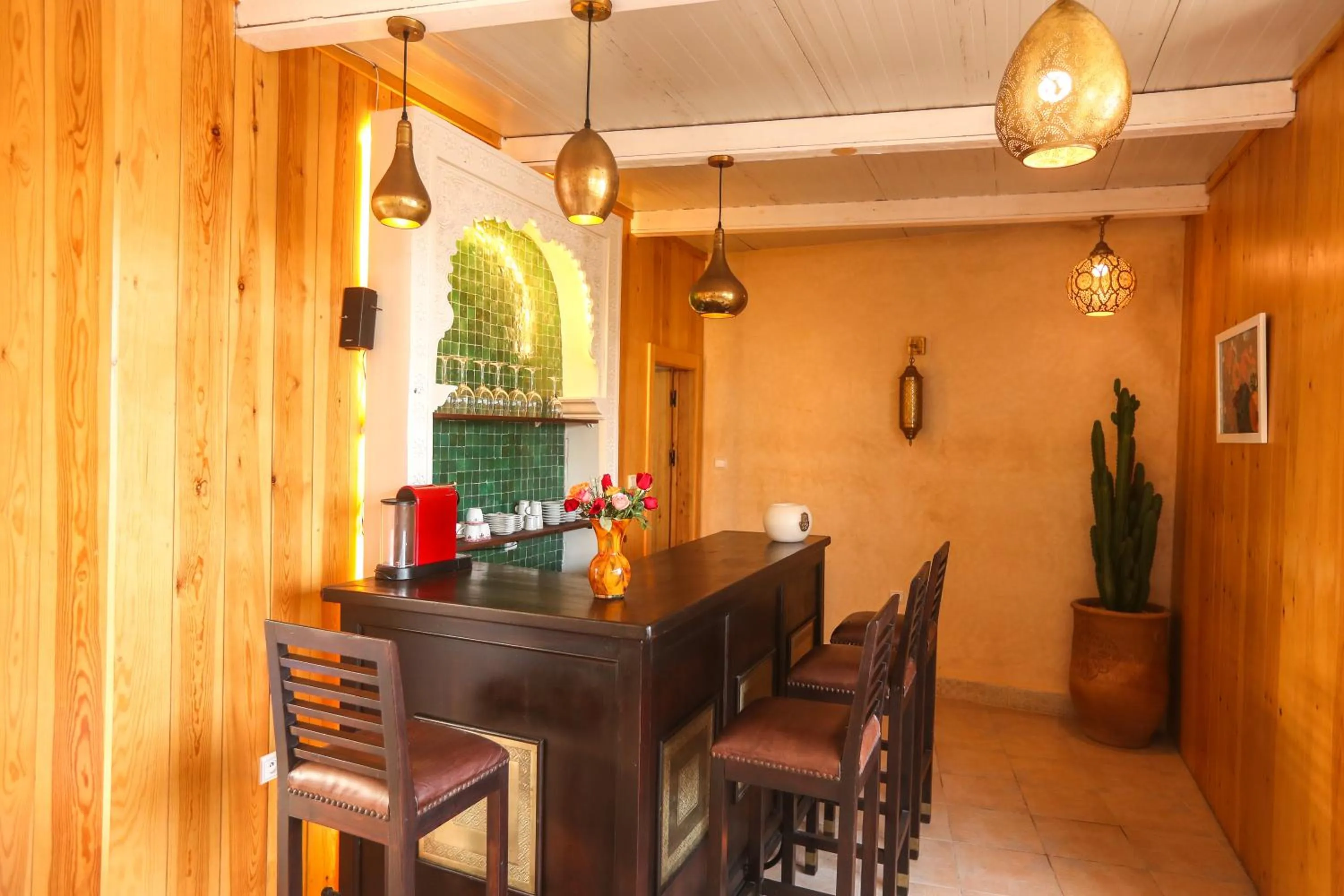 Lounge or bar in Riad Perle D'Eau