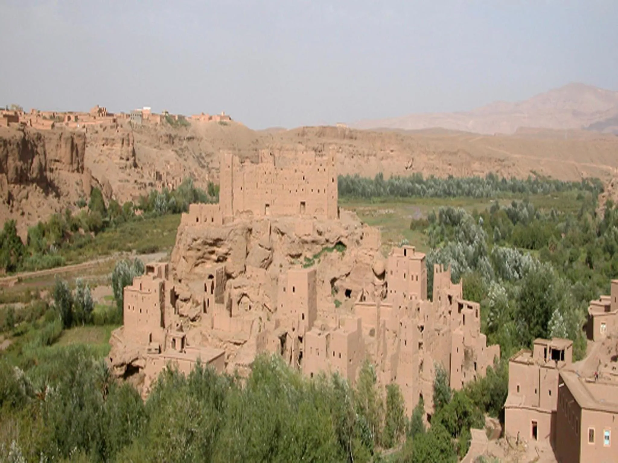 Area and facilities in Kasbah Iswan