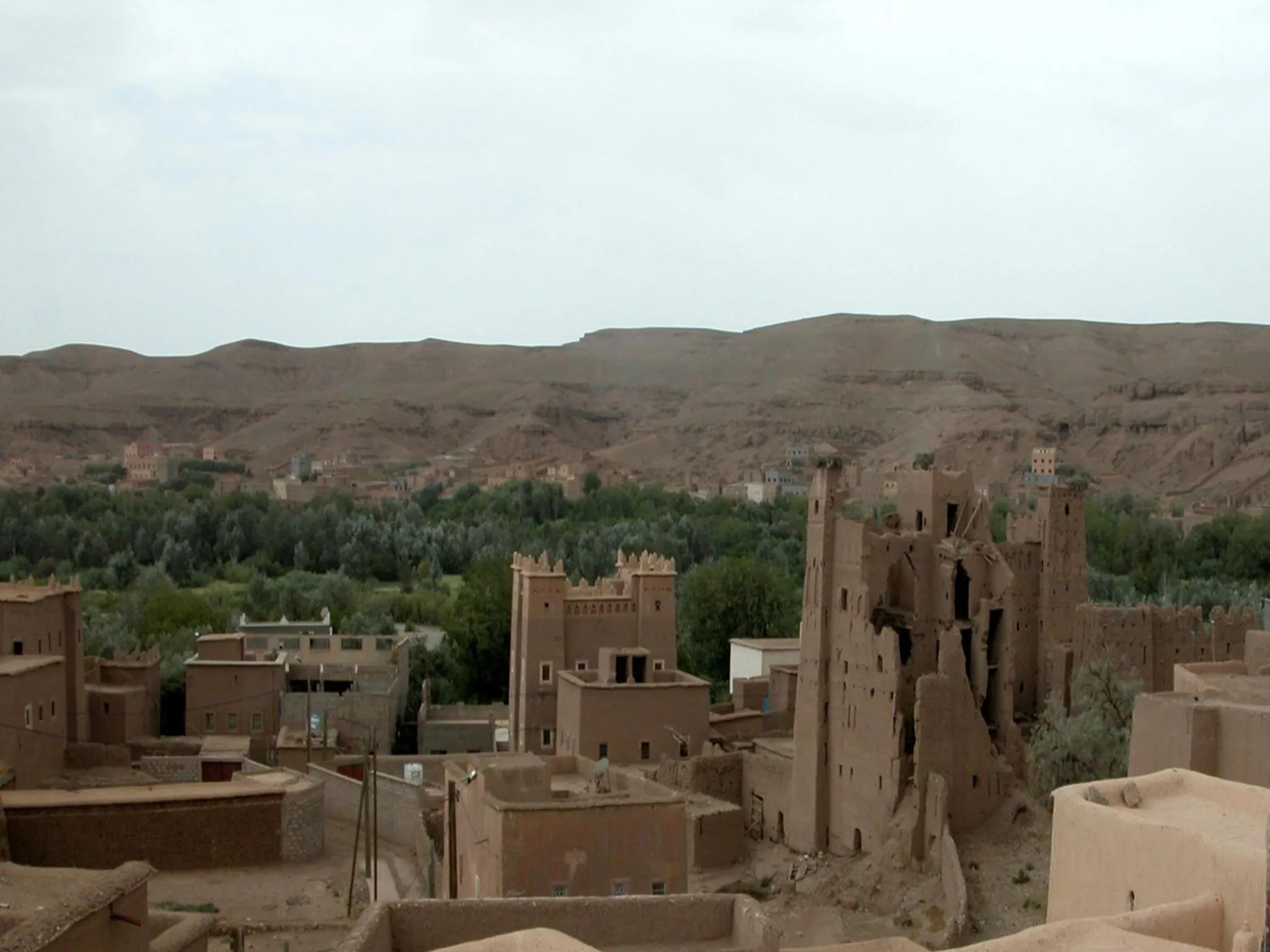 Area and facilities in Kasbah Iswan