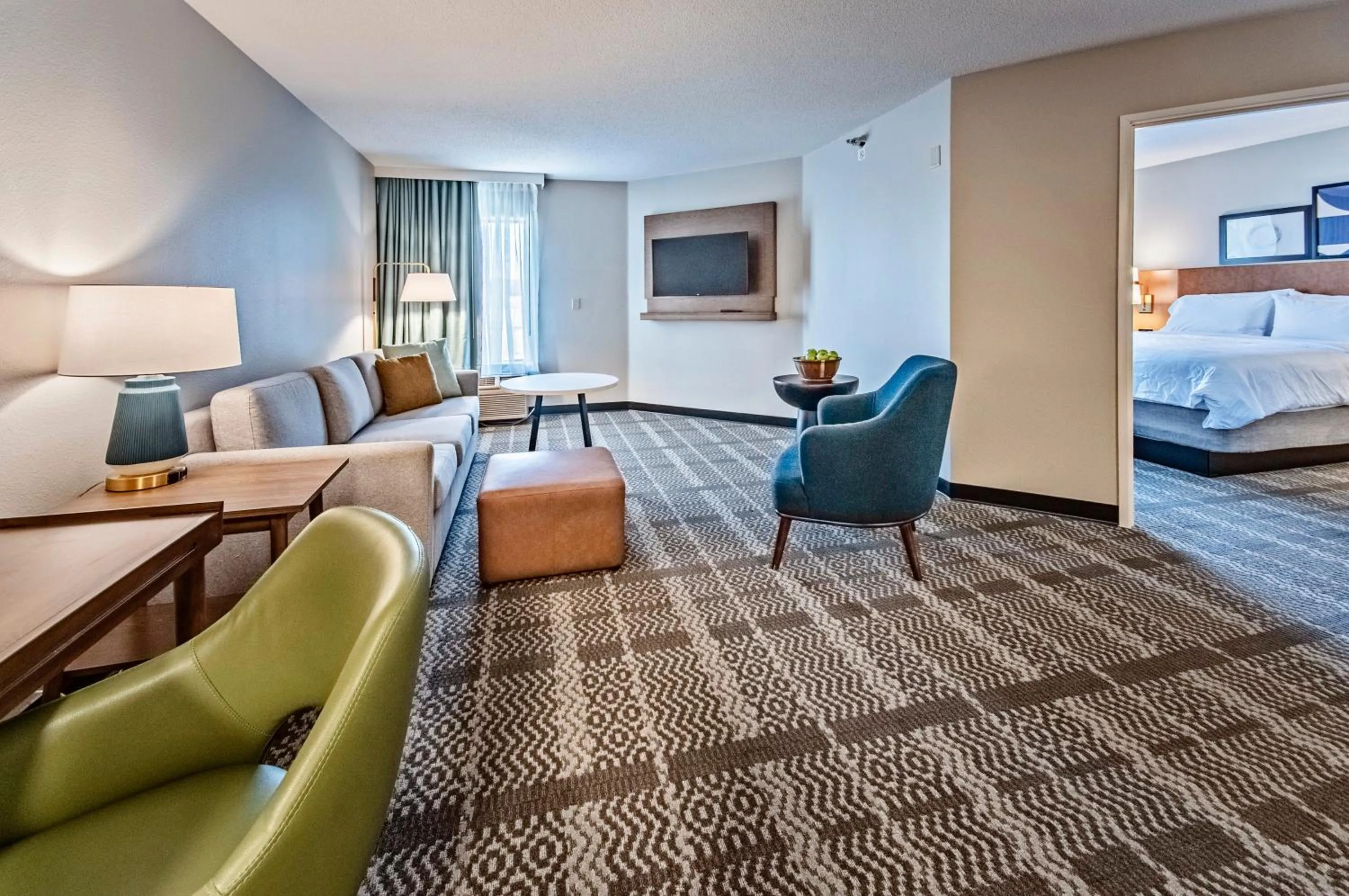 Bedroom, Bed in Staybridge Suites - Cedar Rapids North by IHG