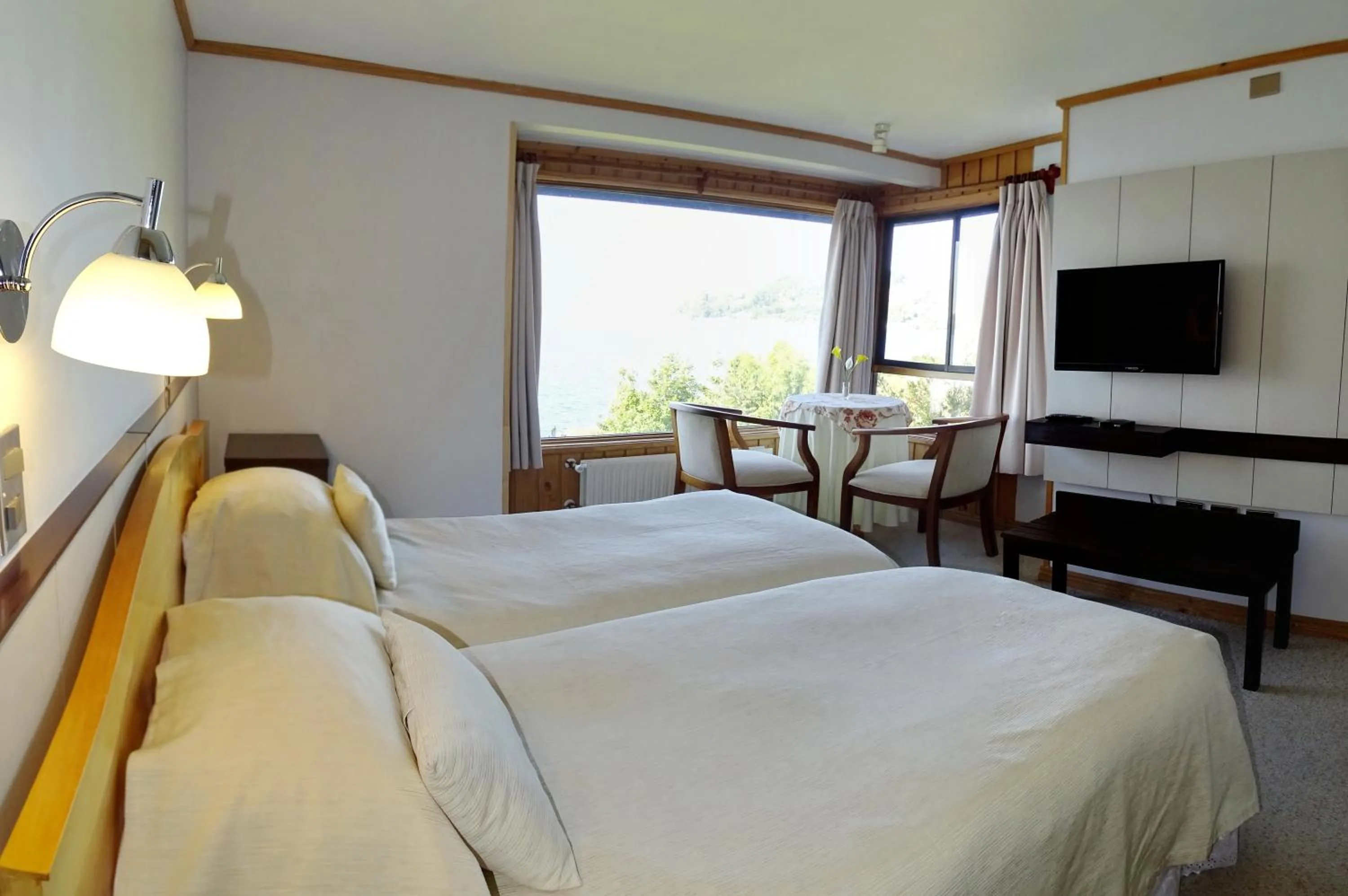 Photo of the whole room, Bed in Hotel Elun, la mejor vista