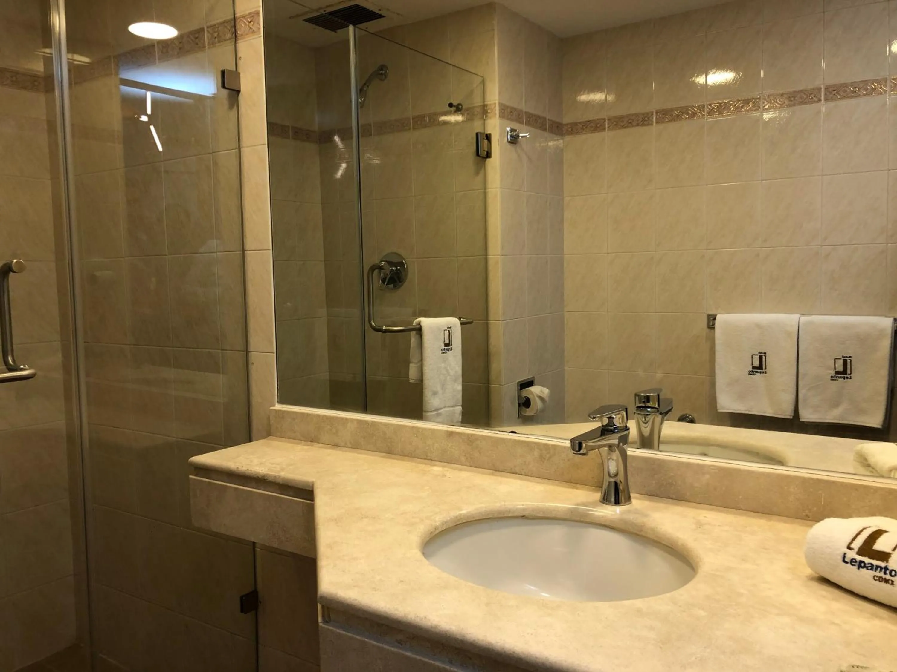 Bathroom in Hotel Lepanto Reforma