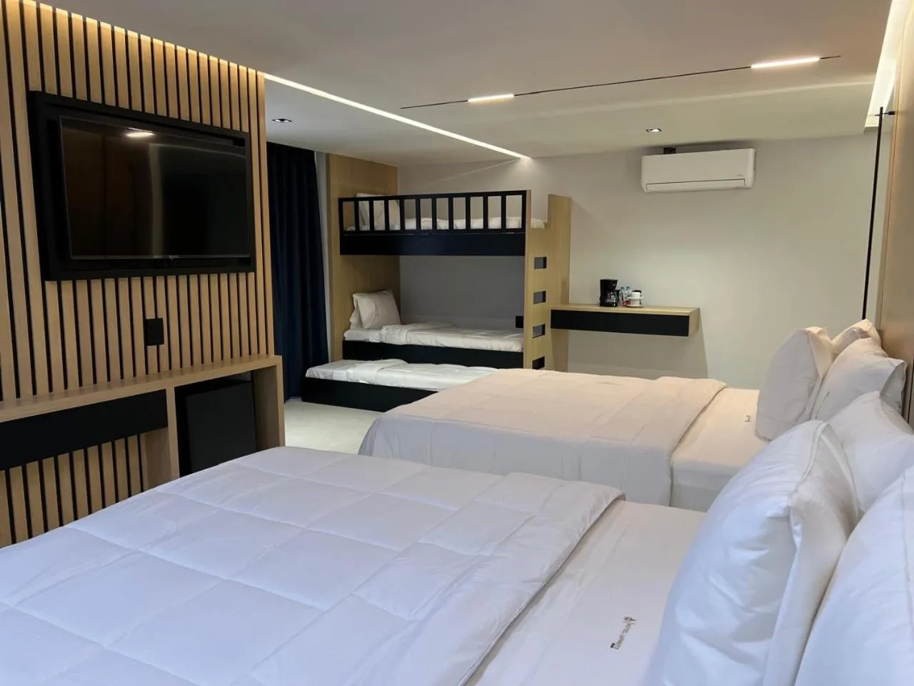 TV and multimedia, Bed in Hotel Lepanto Reforma