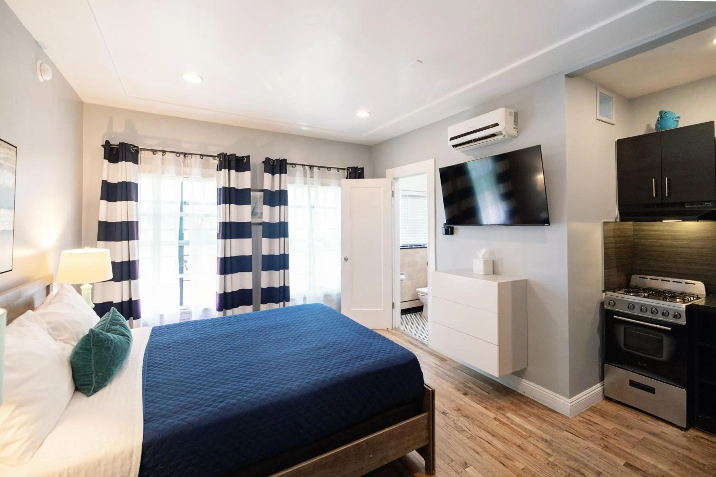 Bed in Broadlind Hotel