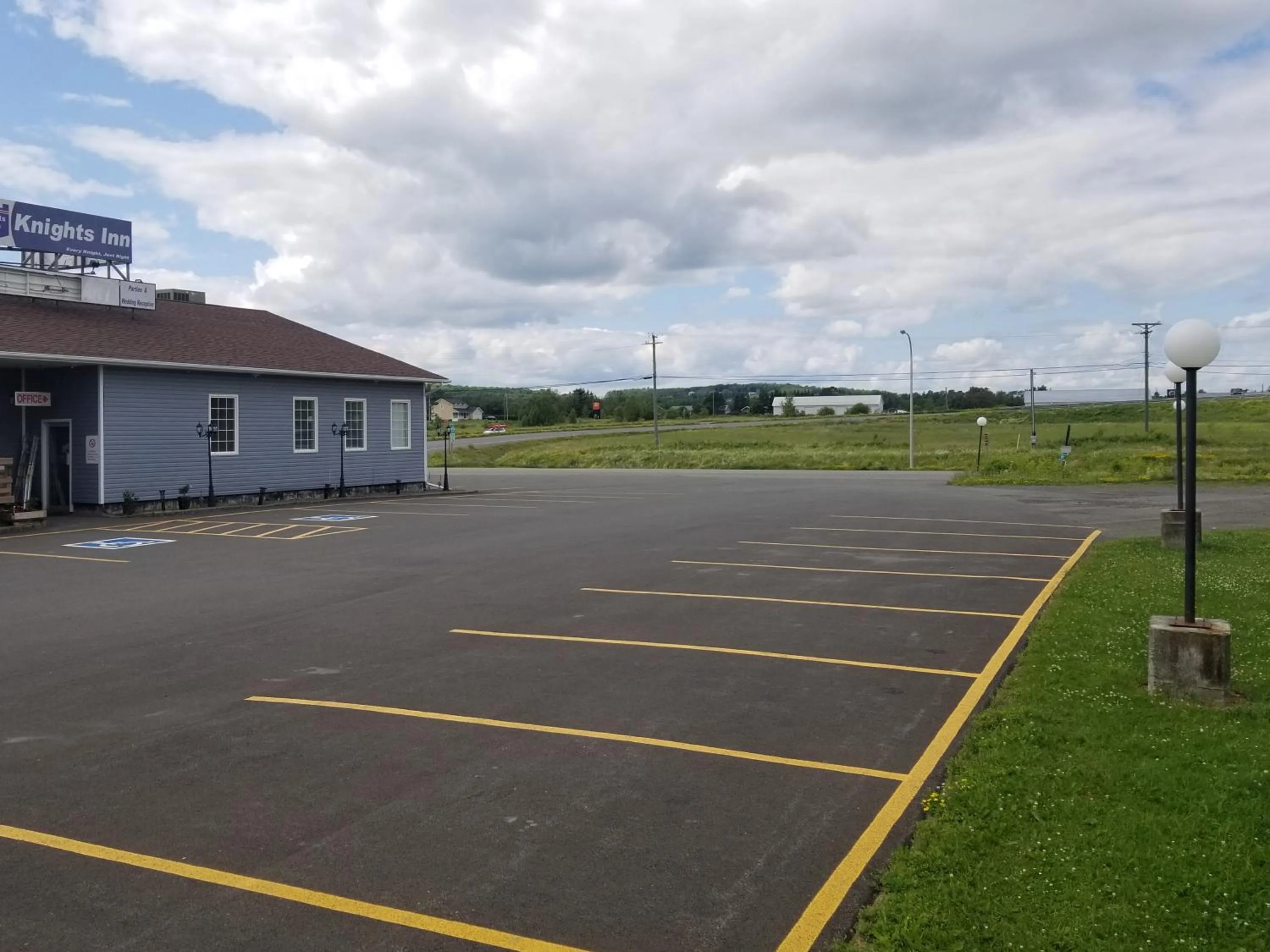 Knights Inn Woodstock