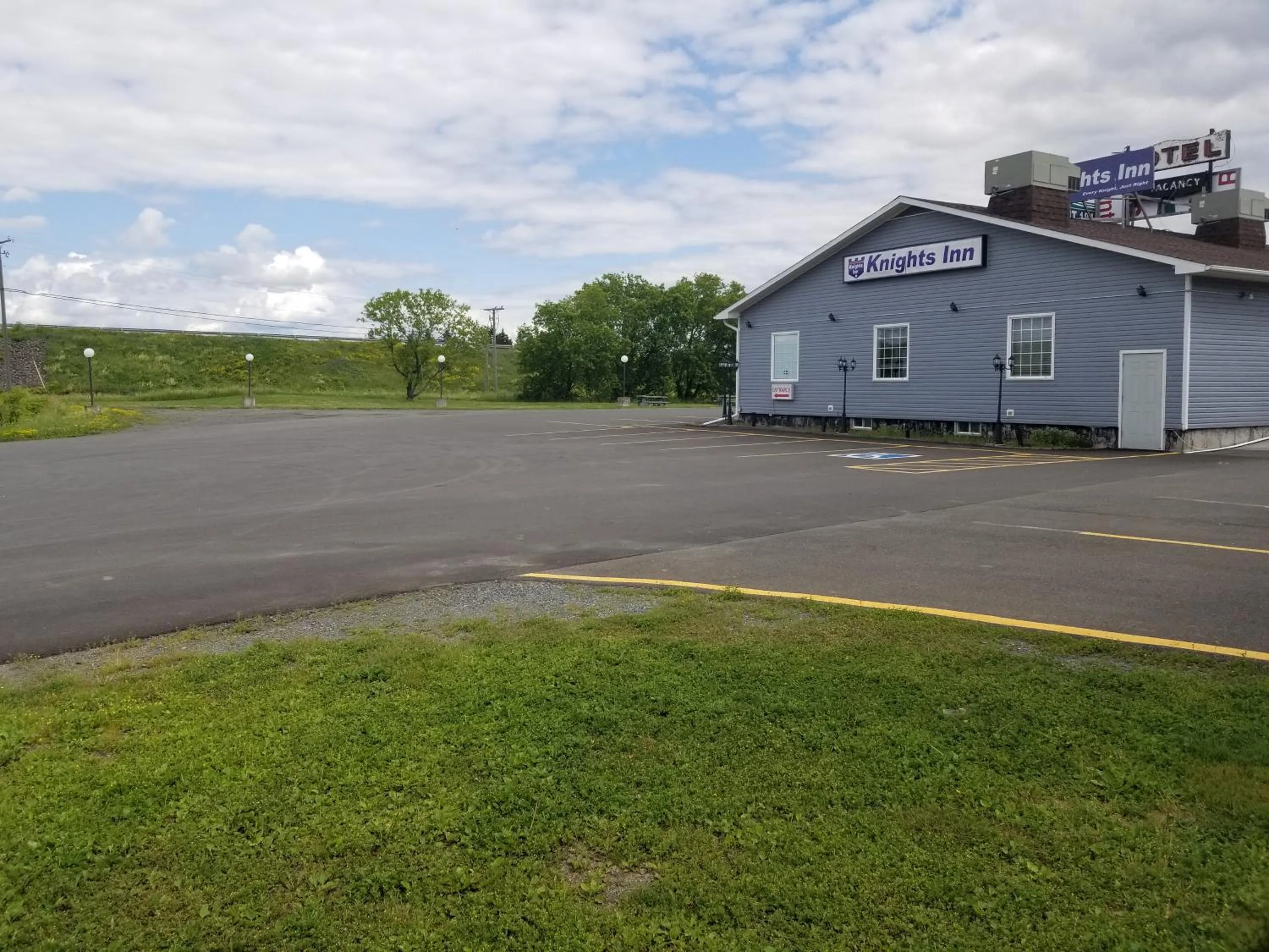 Knights Inn Woodstock