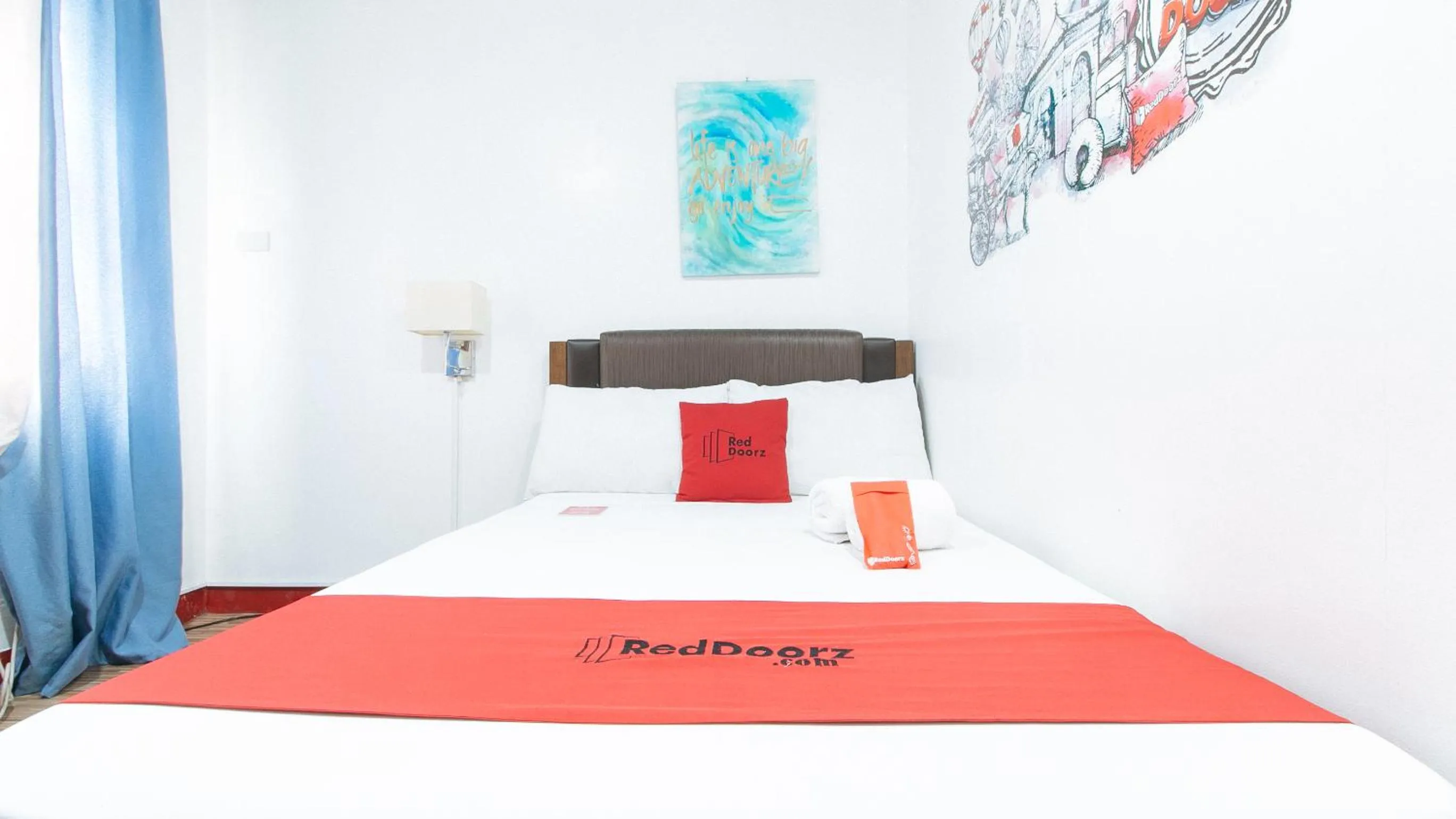 Property building in RedDoorz near Quirino Station Manila