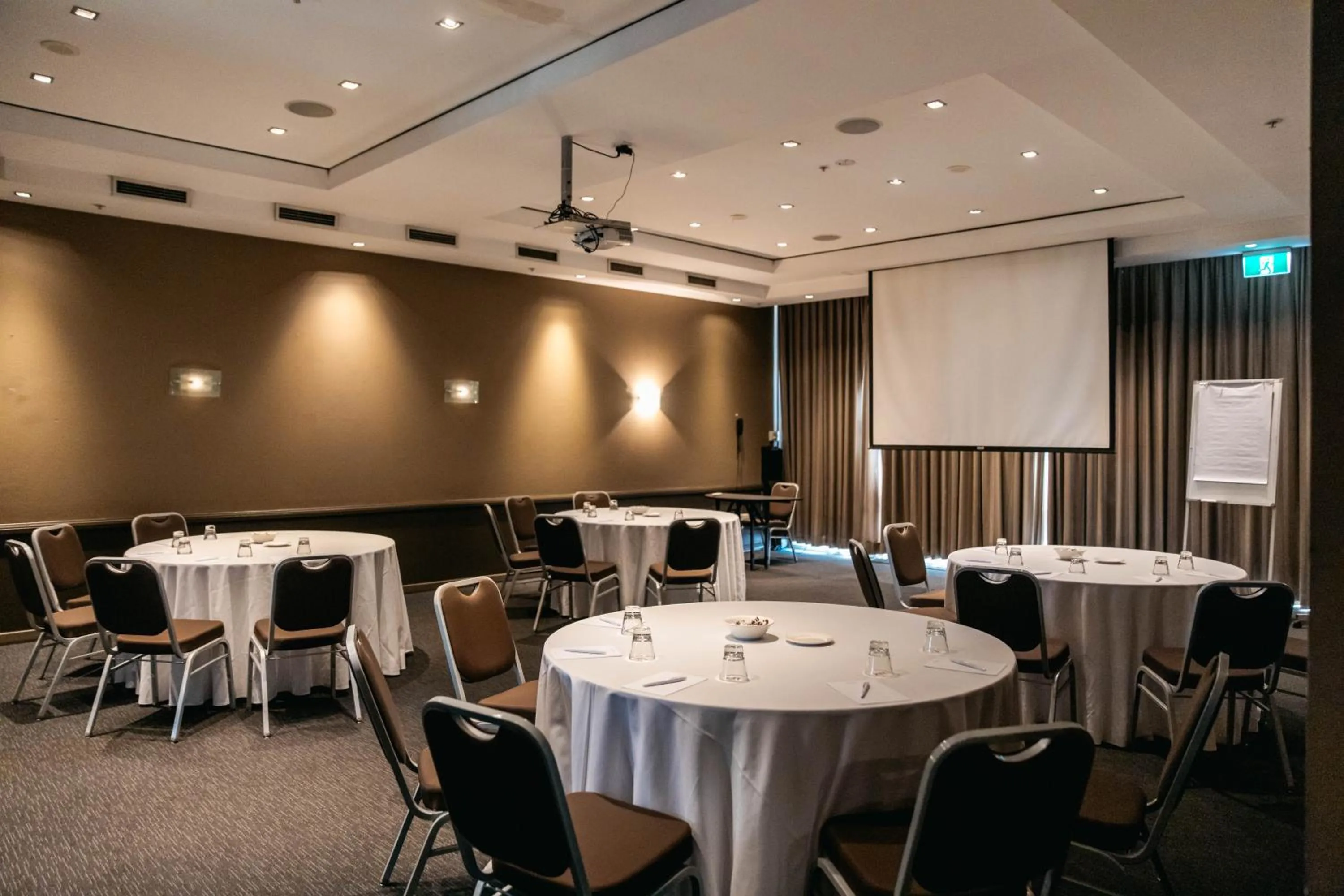 Meeting/conference room in Mercure Sydney Parramatta