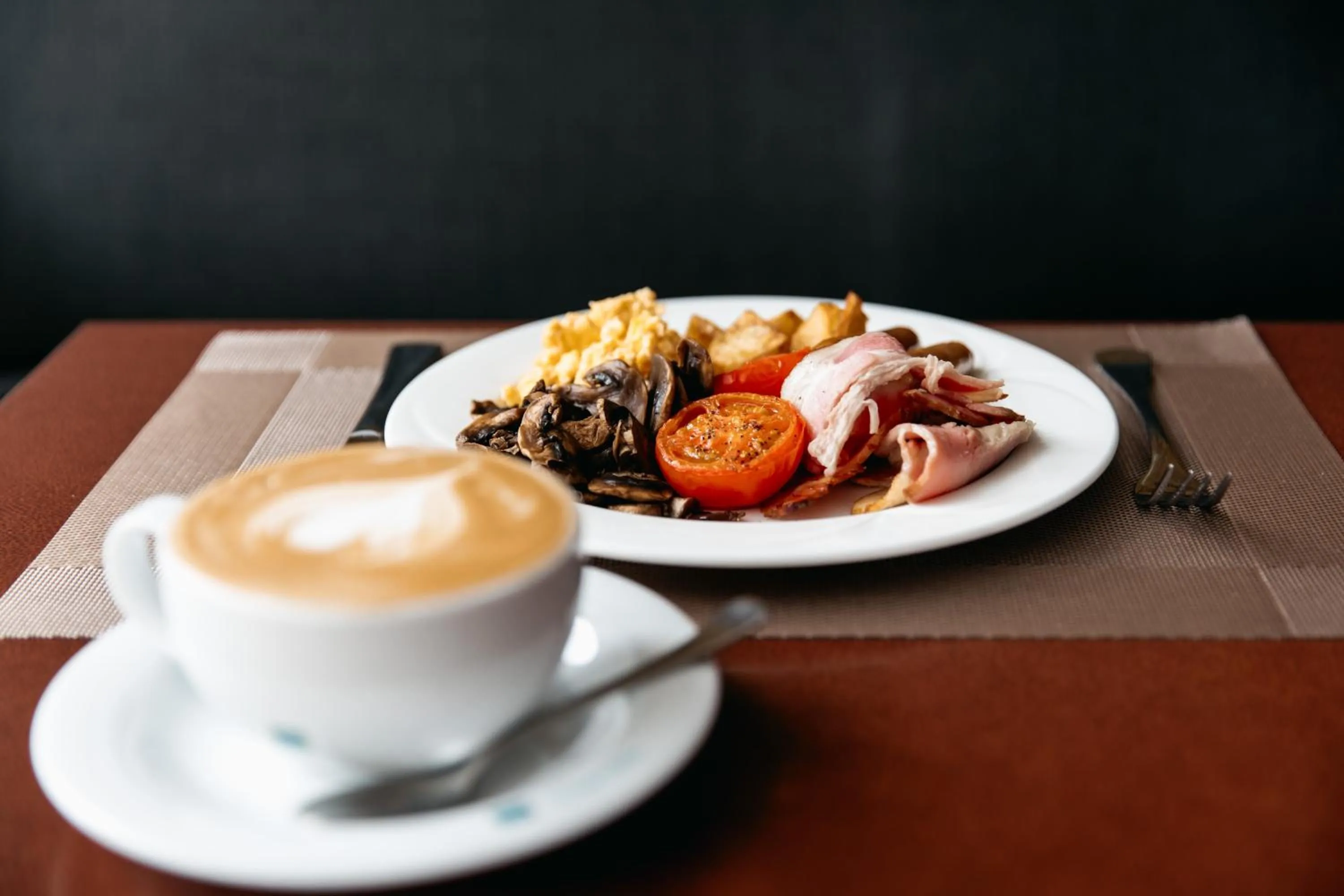 Food and drinks in Mercure Sydney Parramatta