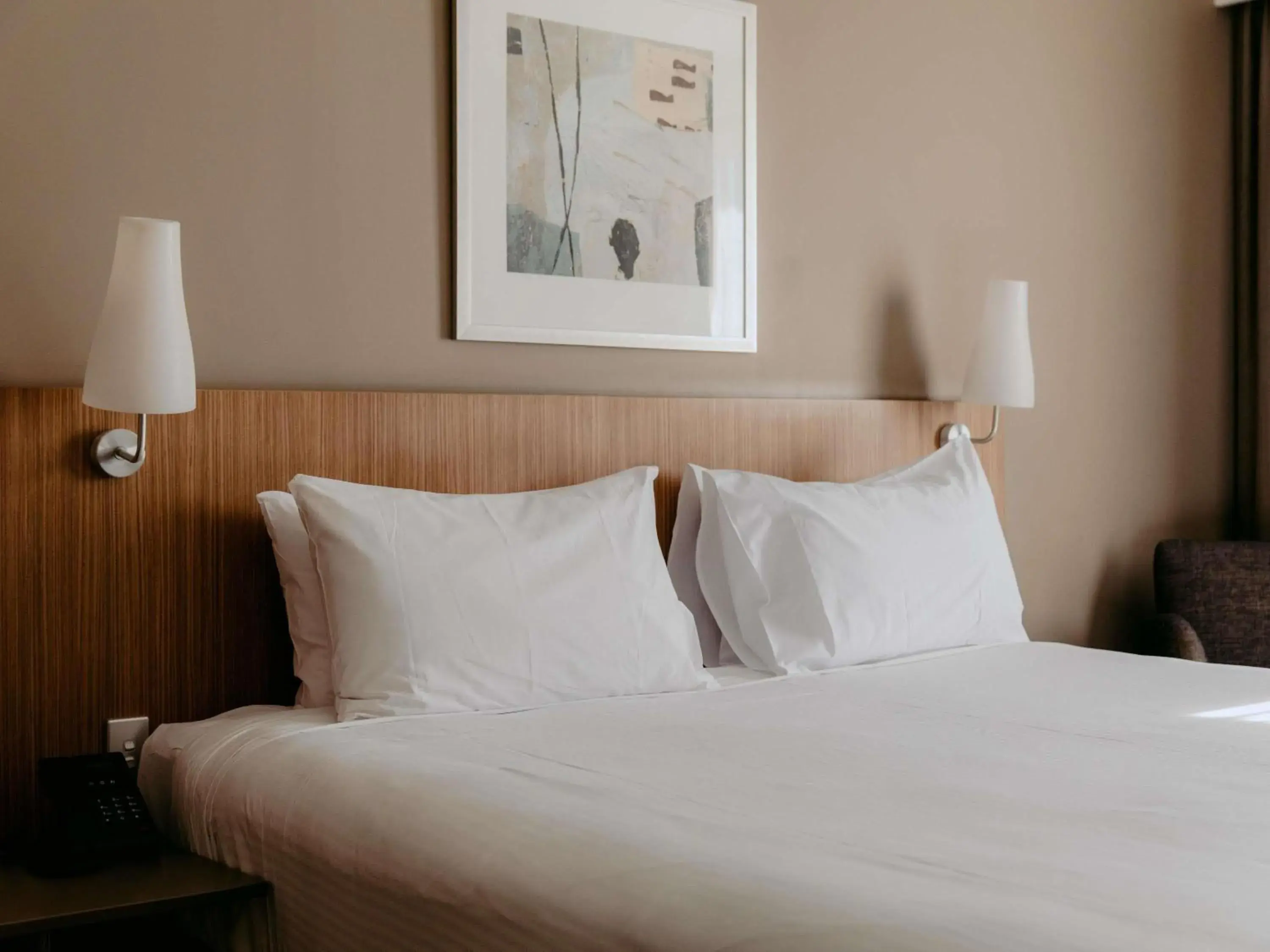 Bedroom, Bed in Mercure Sydney Parramatta Bedroom, Bed in Mercure Sydney Parramatta