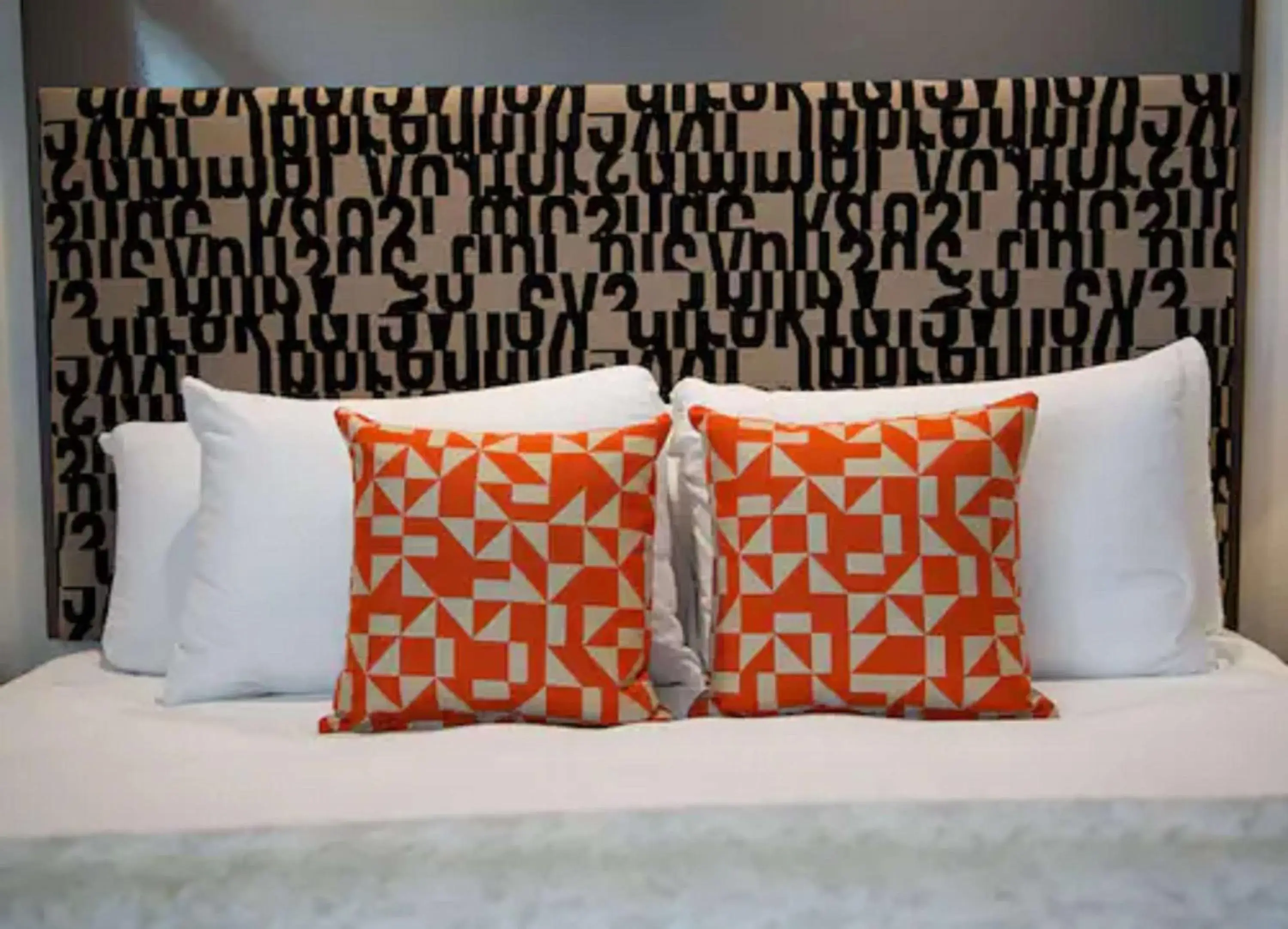 King Suite with Mobility Accessible Roll-In Shower in Hotel Eastlund - Best Western Premier Collection King Suite with Mobility Accessible Roll-In Shower in Hotel Eastlund - Best Western Premier Collection