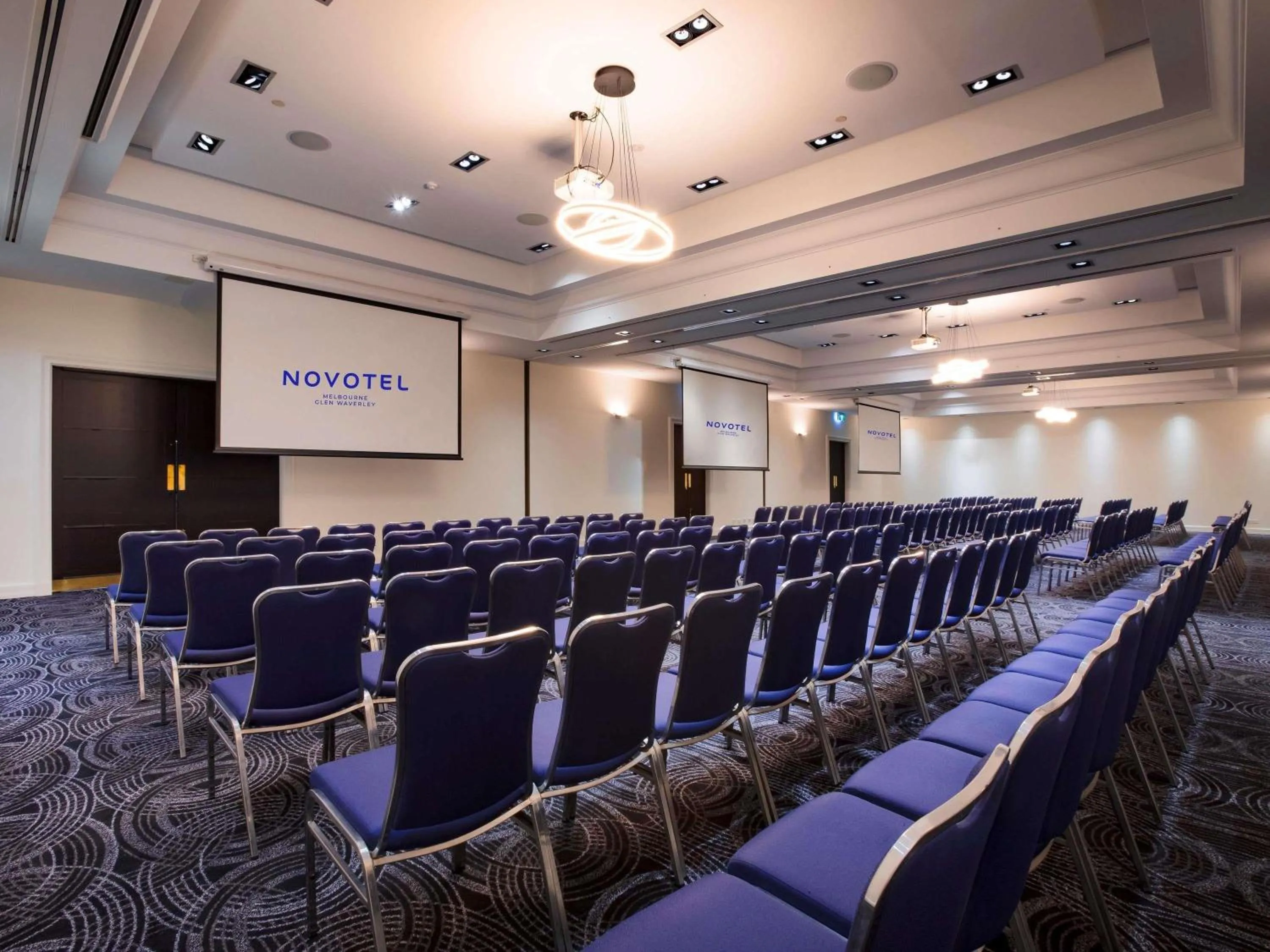 Meeting/conference room in Novotel Melbourne Glen Waverley