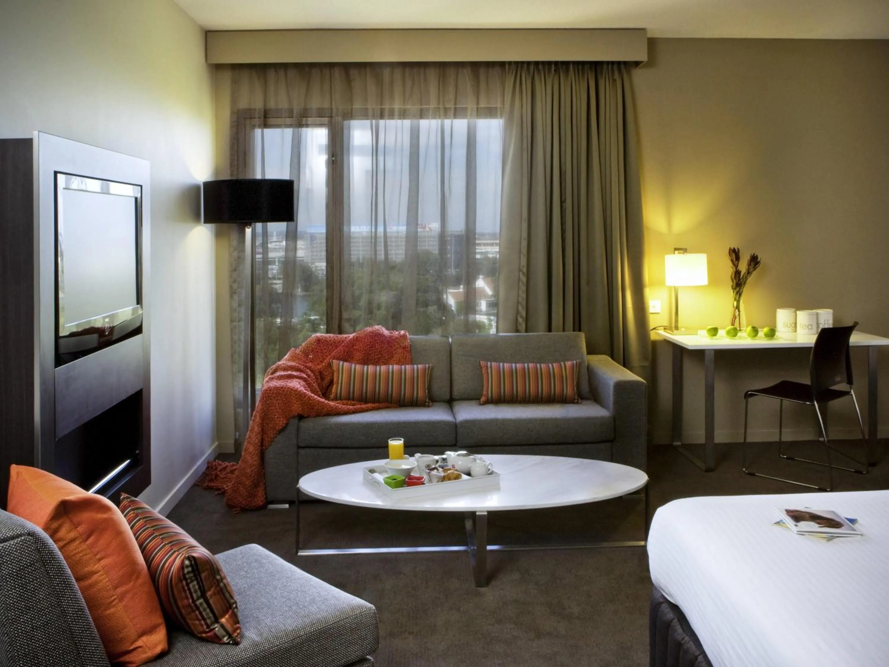 Bedroom, Bed in Novotel Sydney International Airport