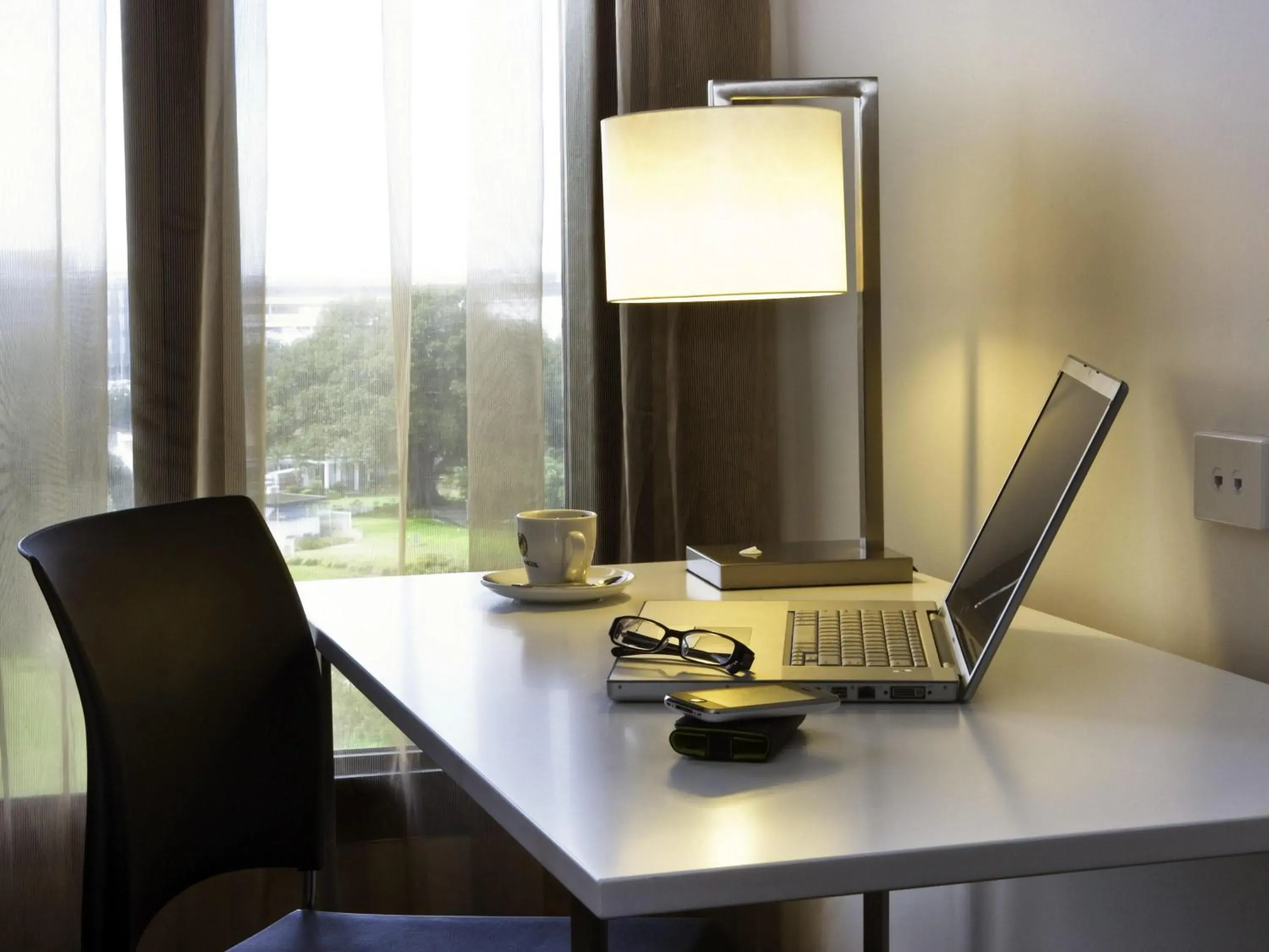 Executive King Room in Novotel Sydney International Airport Executive King Room in Novotel Sydney International Airport