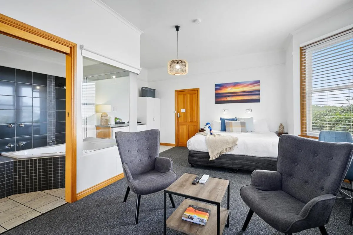 Bed in Stanley Seaview Inn