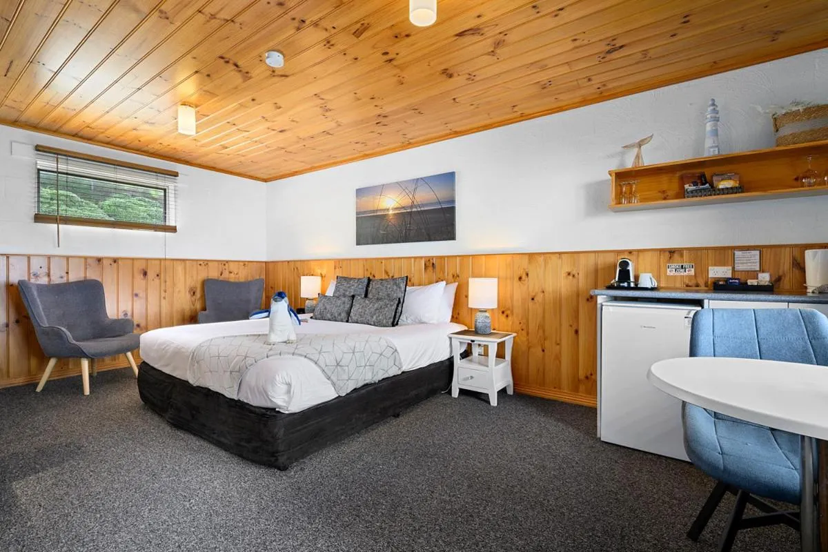 Bed in Stanley Seaview Inn