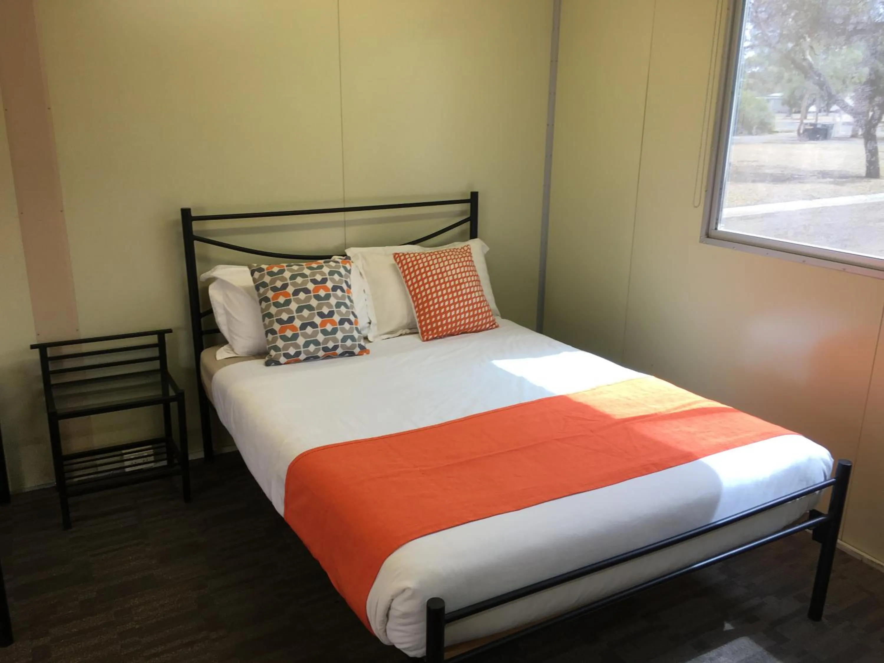 Bed in Broken Hill Tourist Park