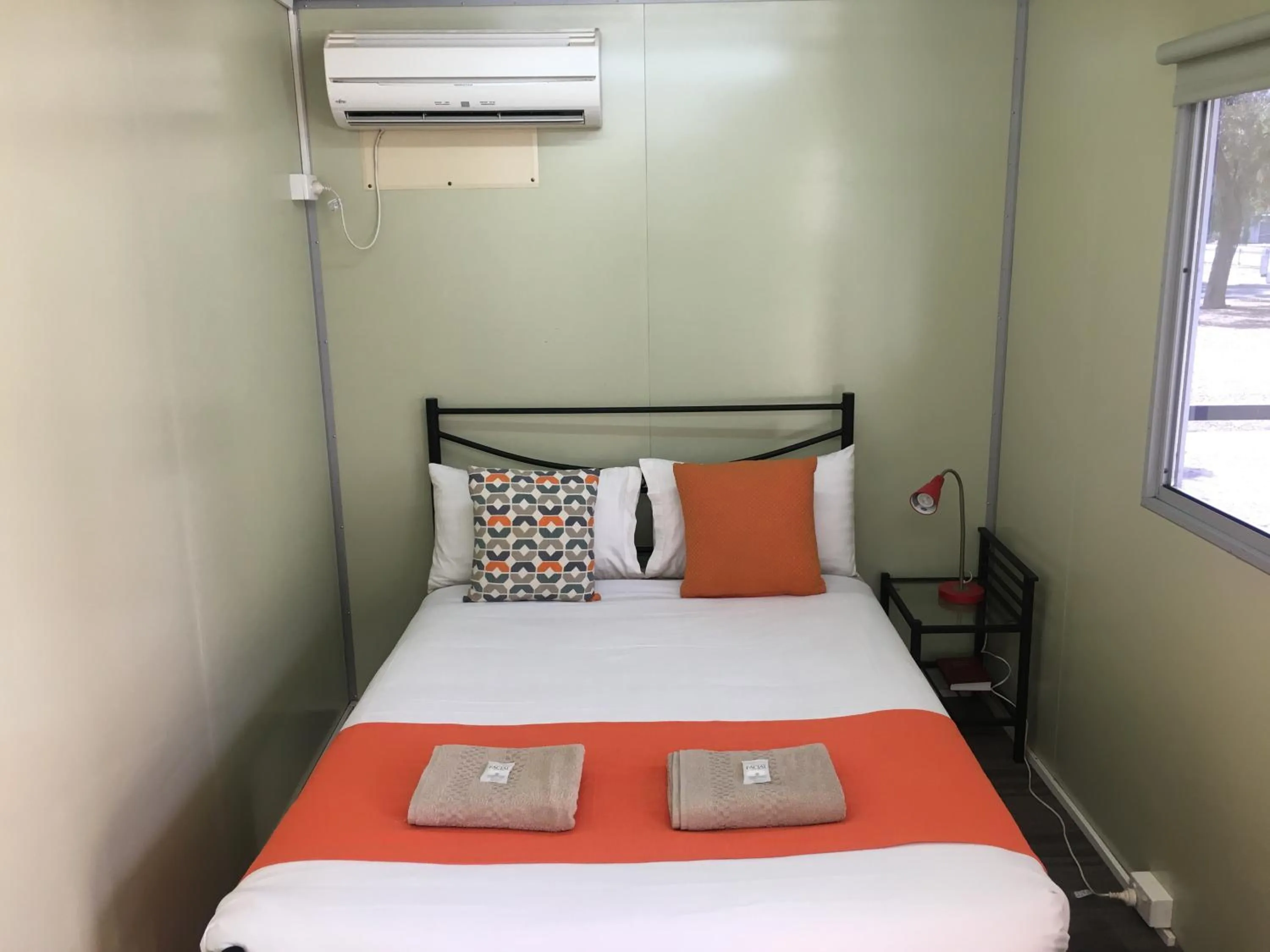 Bed in Broken Hill Tourist Park