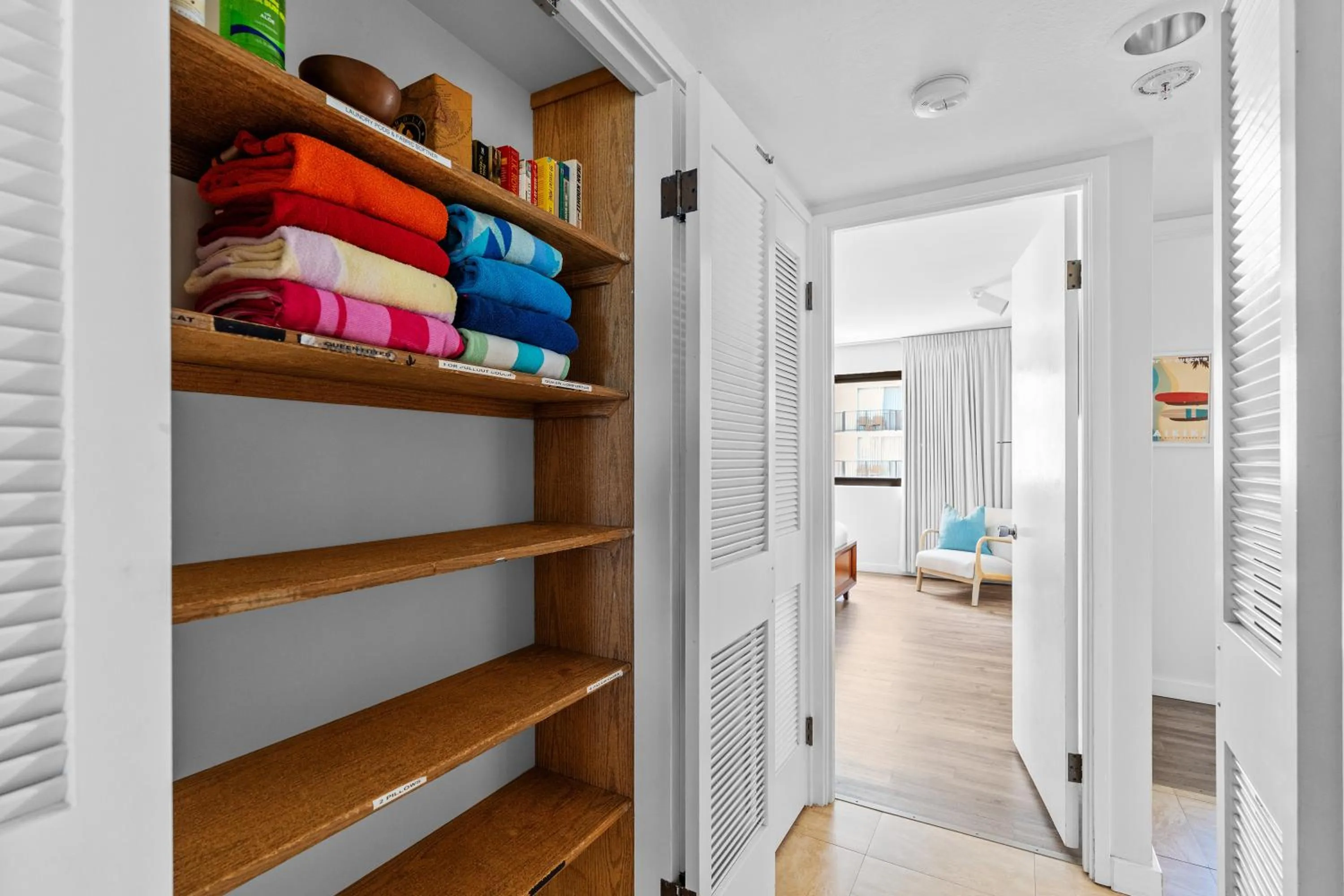 Spacious Waikiki Beach 2BR-Ocean View-Free Parking