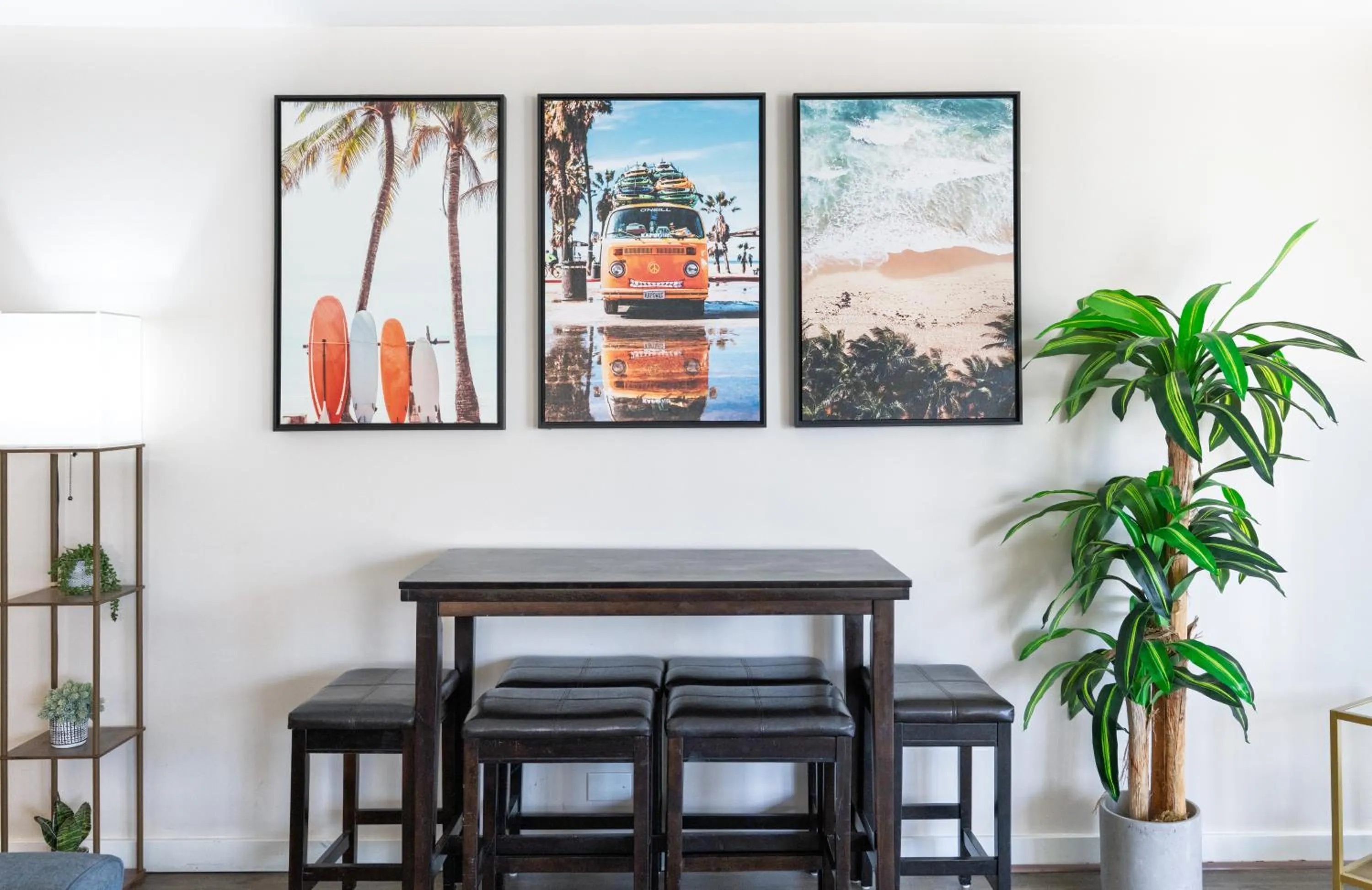 Spacious Waikiki Beach 2BR-Ocean View-Free Parking