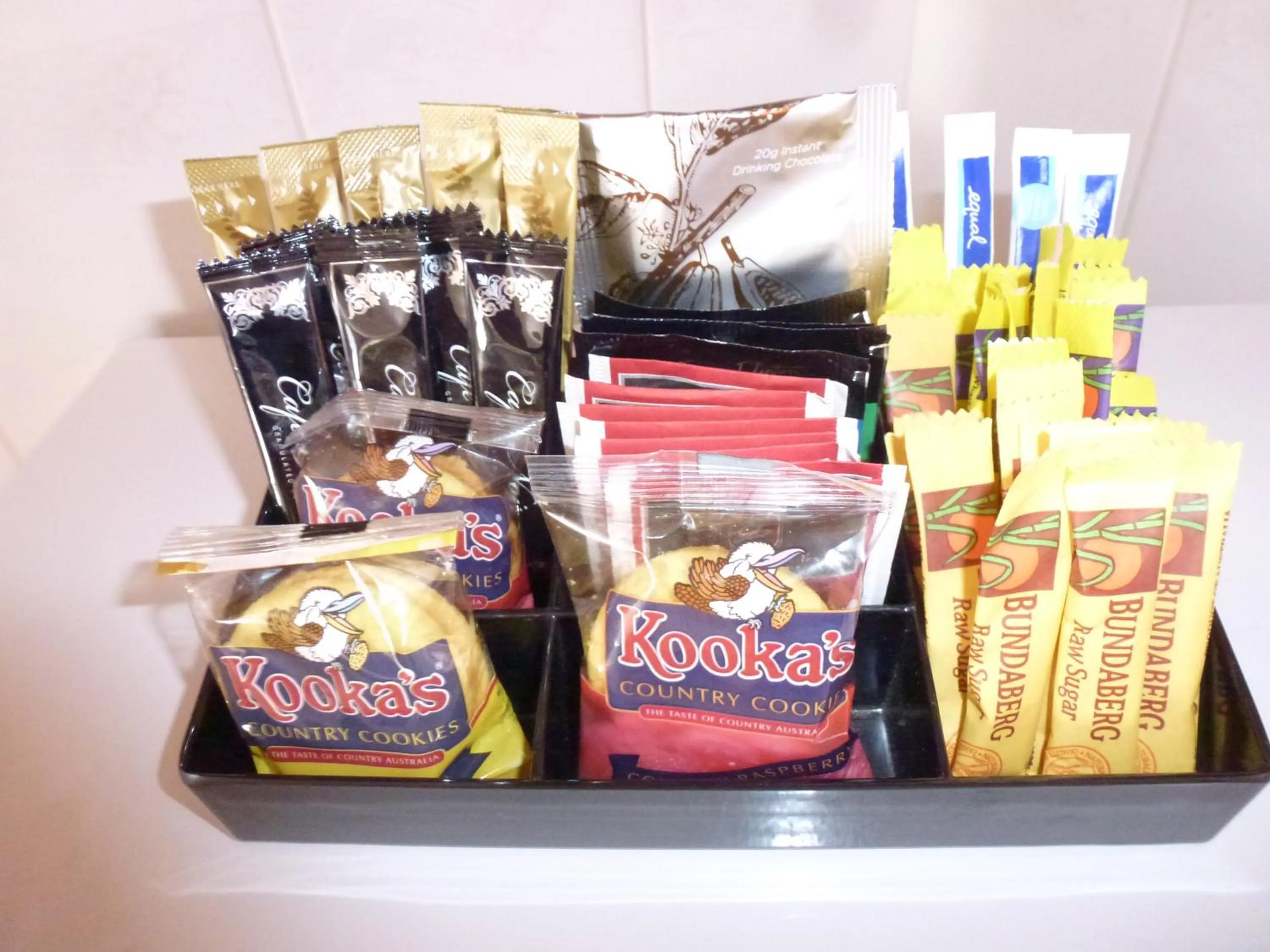 Food and drinks in Colonial Motor Inn Bairnsdale Golden Chain Property