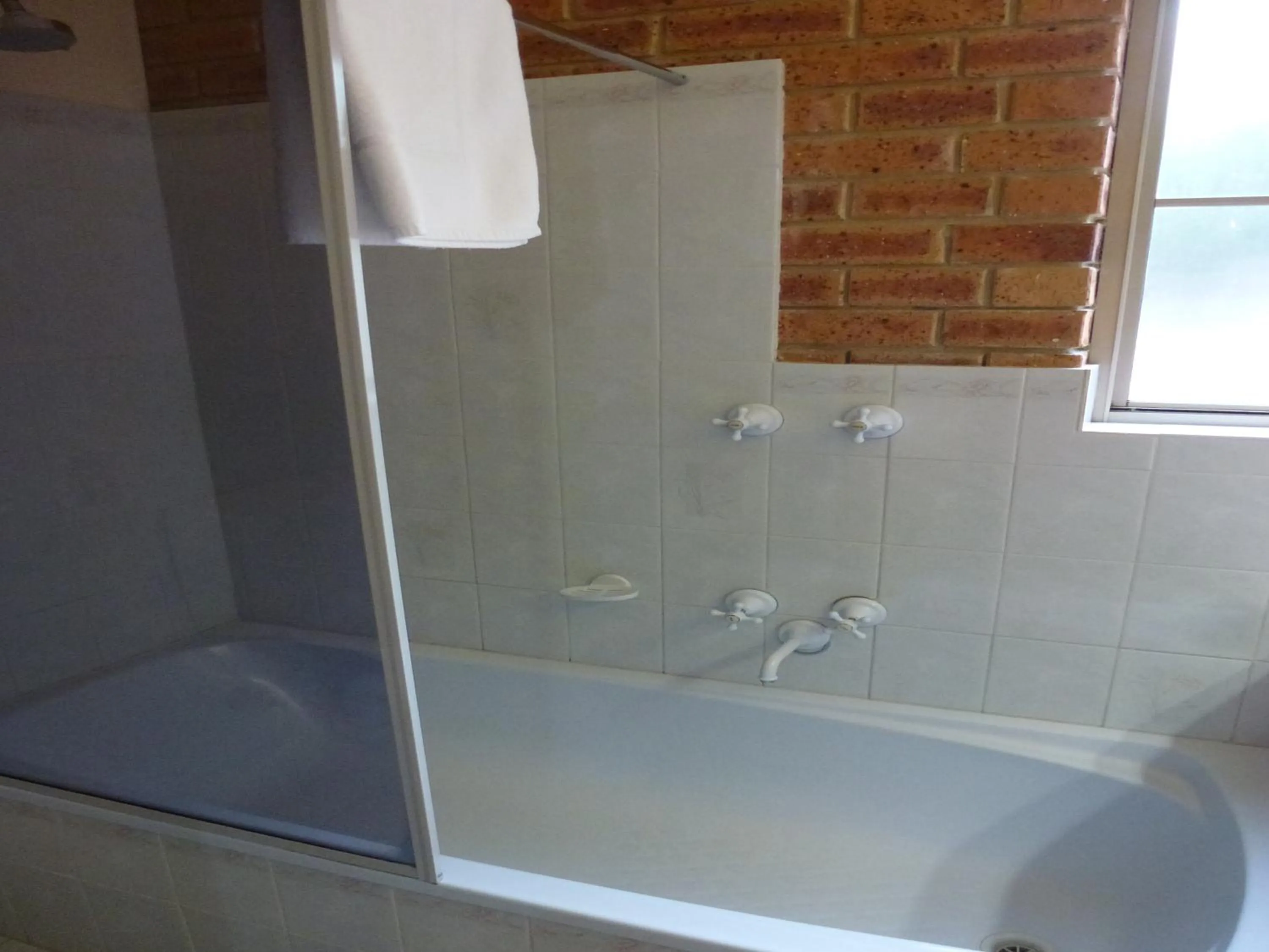 Bathroom in Colonial Motor Inn Bairnsdale Golden Chain Property