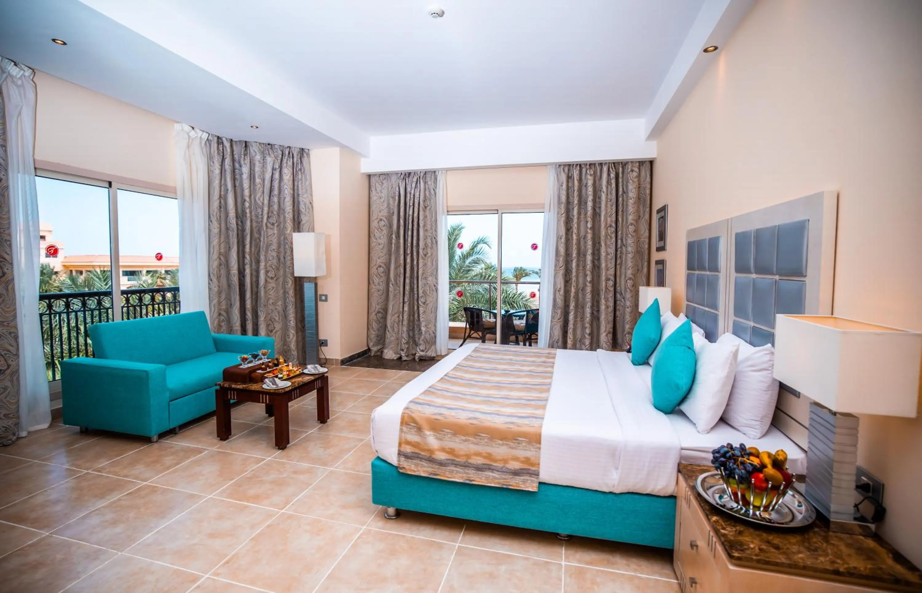 Bedroom, Bed in Tropitel Sahl Hasheesh