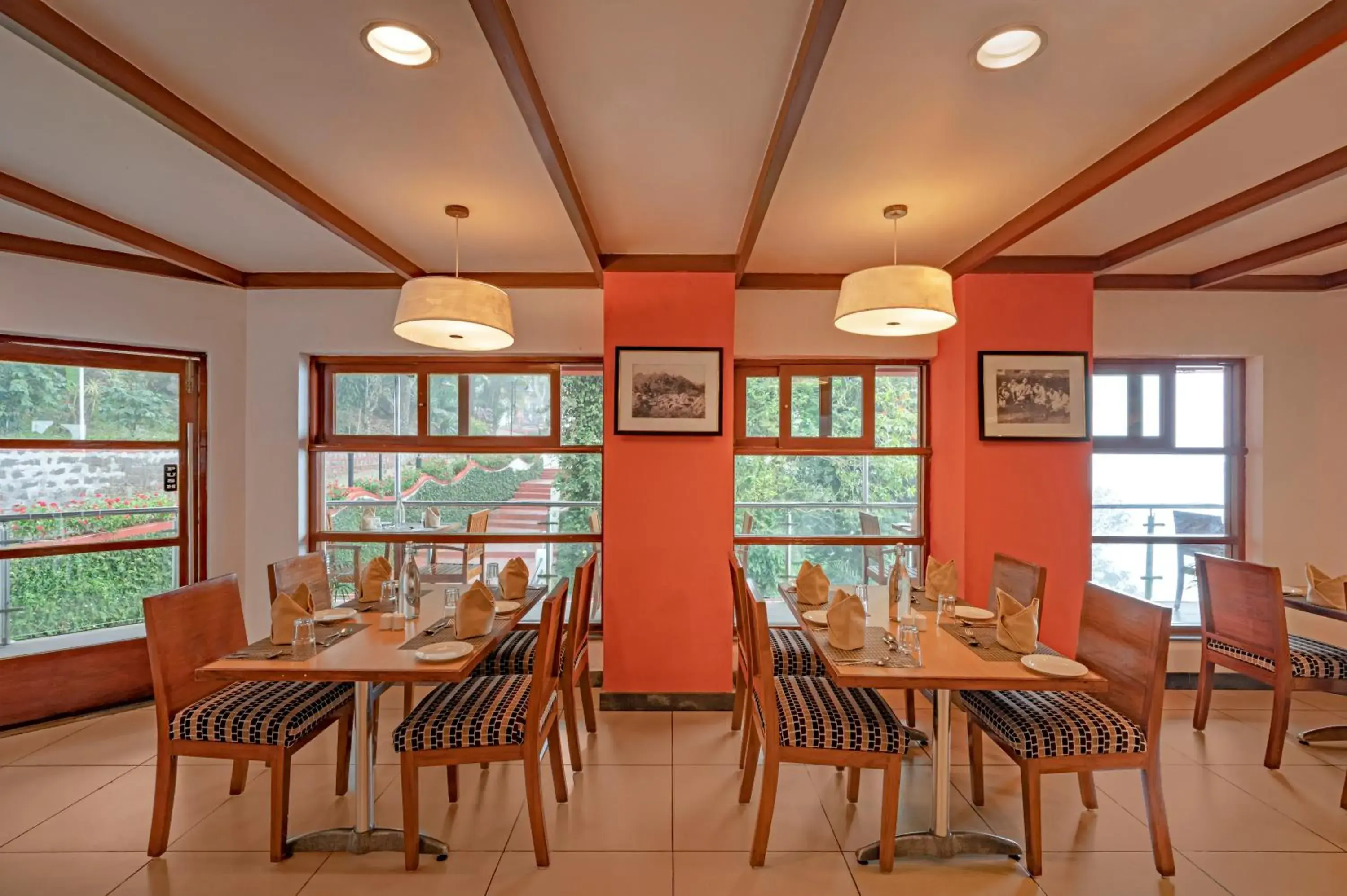Restaurant/places to eat in Sterling Yercaud Restaurant/places to eat in Sterling Yercaud