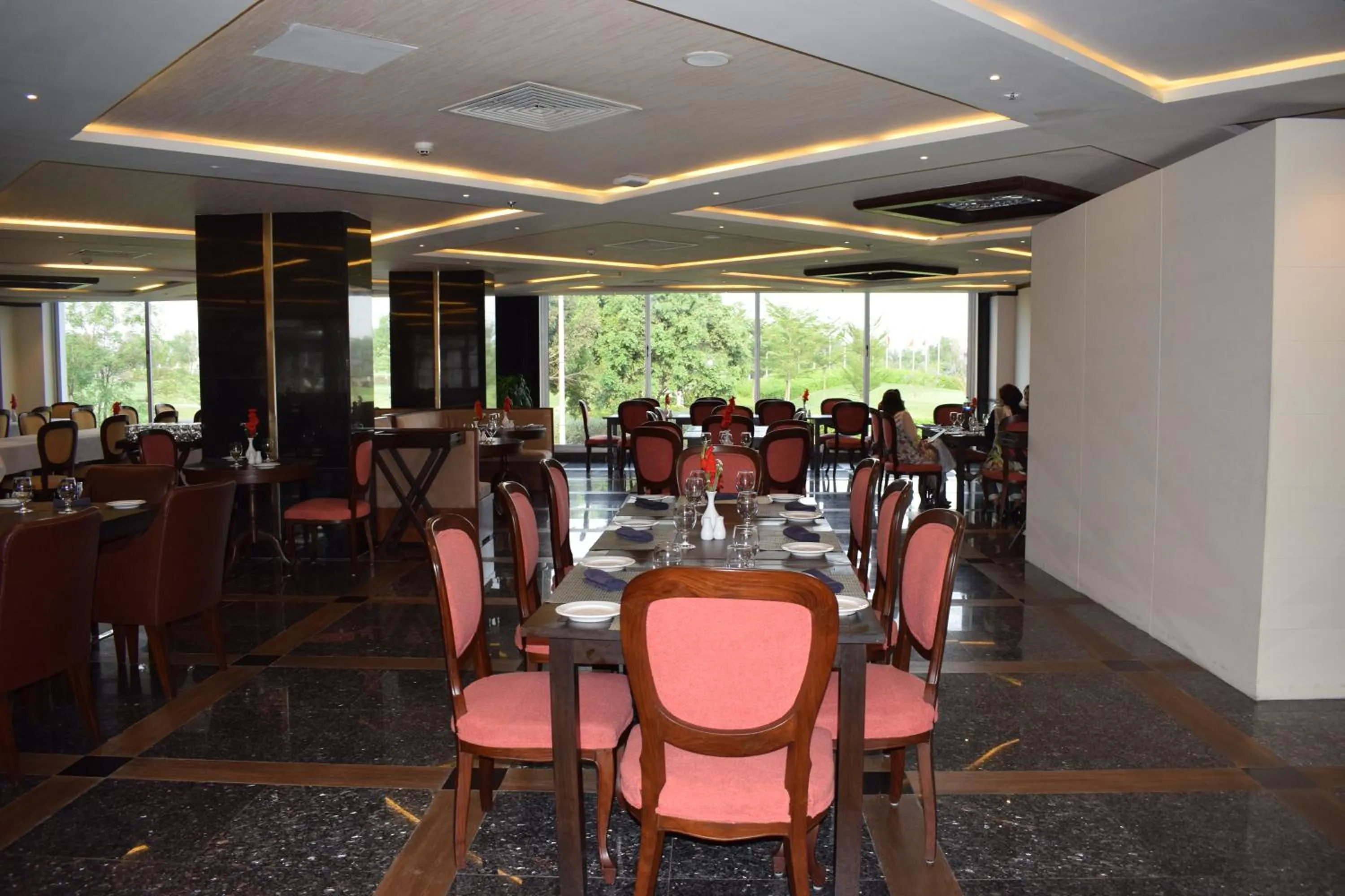 Restaurant/places to eat in Defence Raya Golf & Country Club