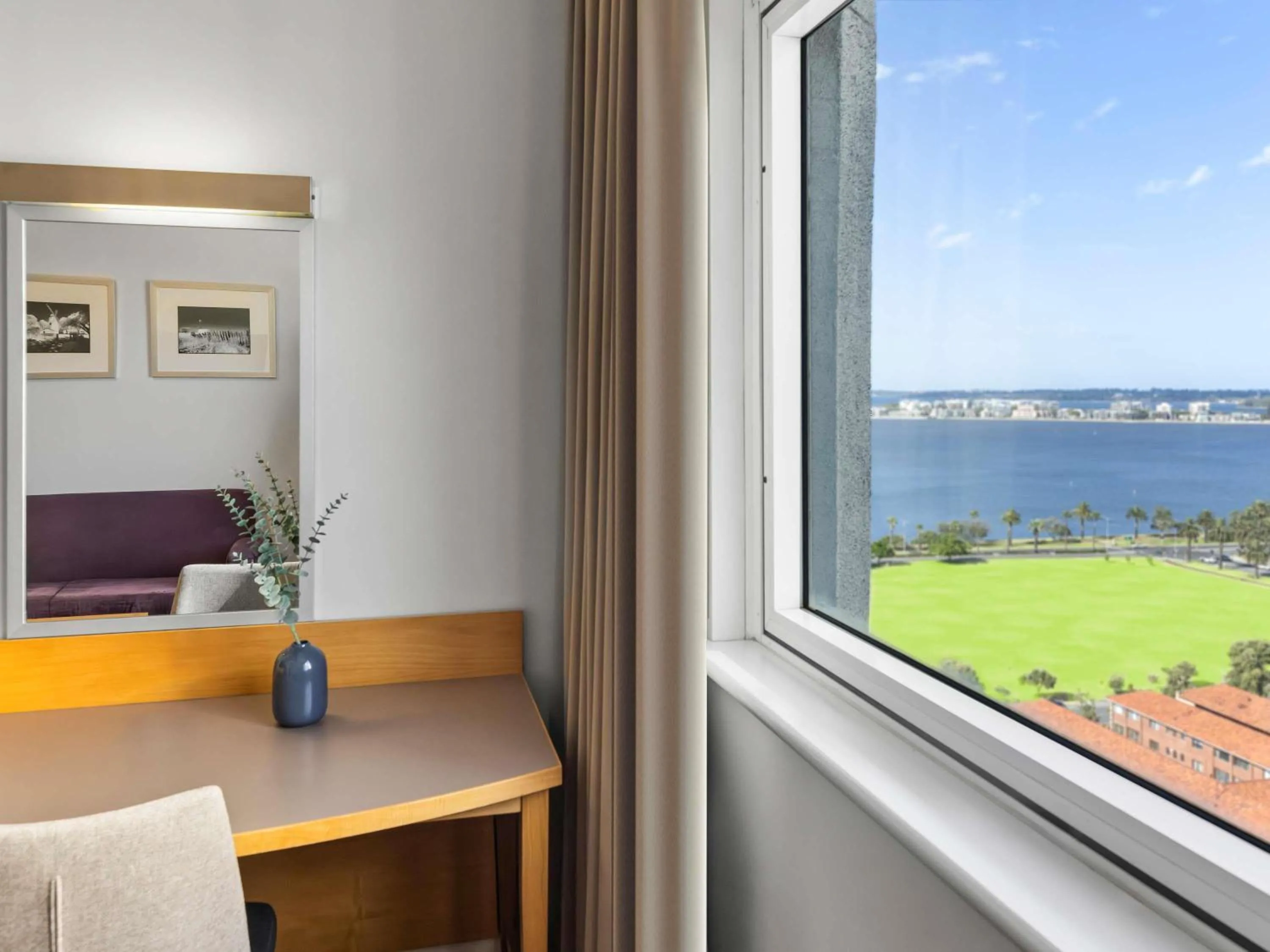 Bedroom in Novotel Perth Langley