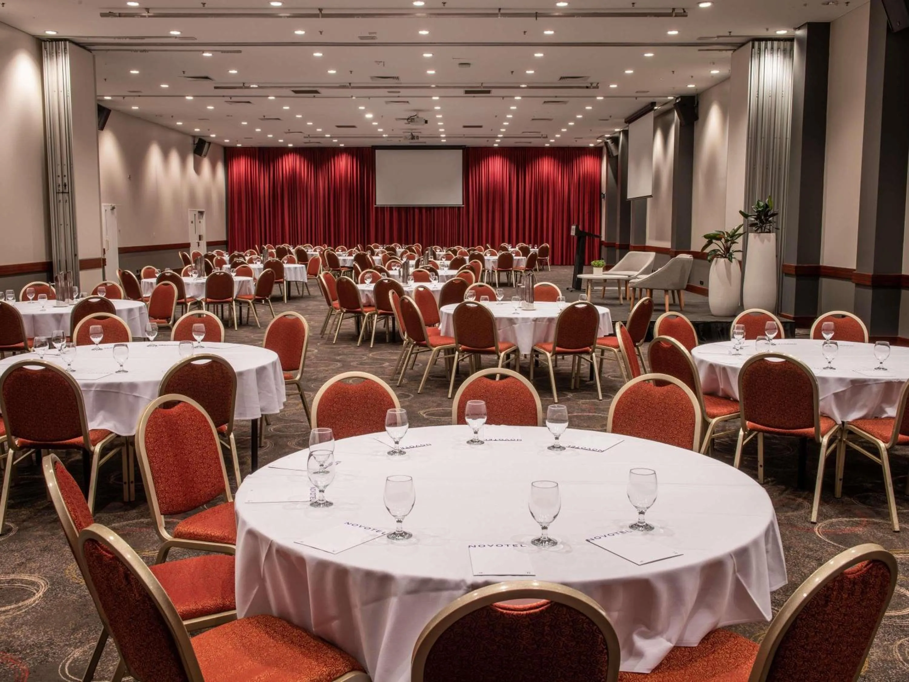 Meeting/conference room in Novotel Perth Langley