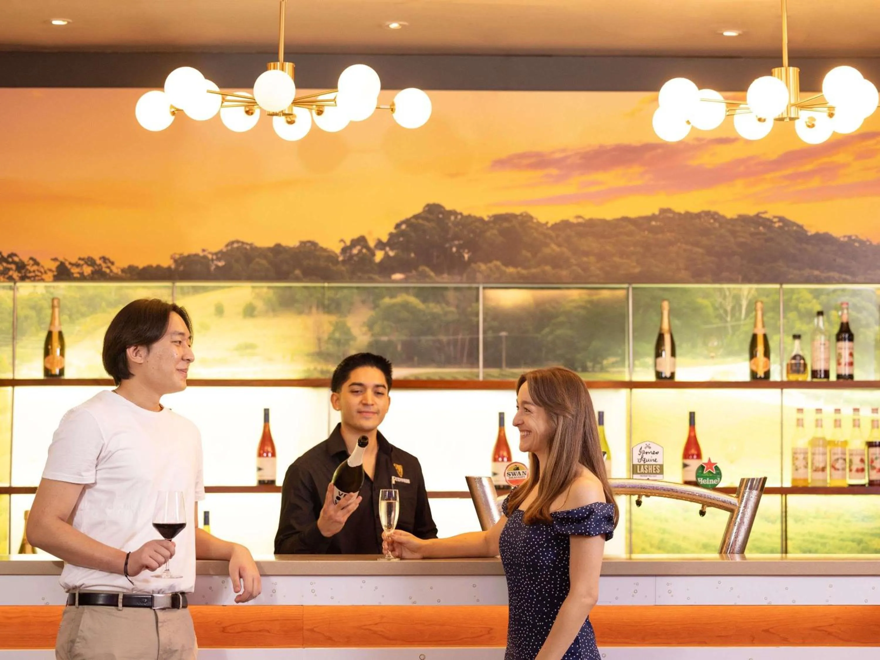 Lounge or bar in Novotel Perth Langley