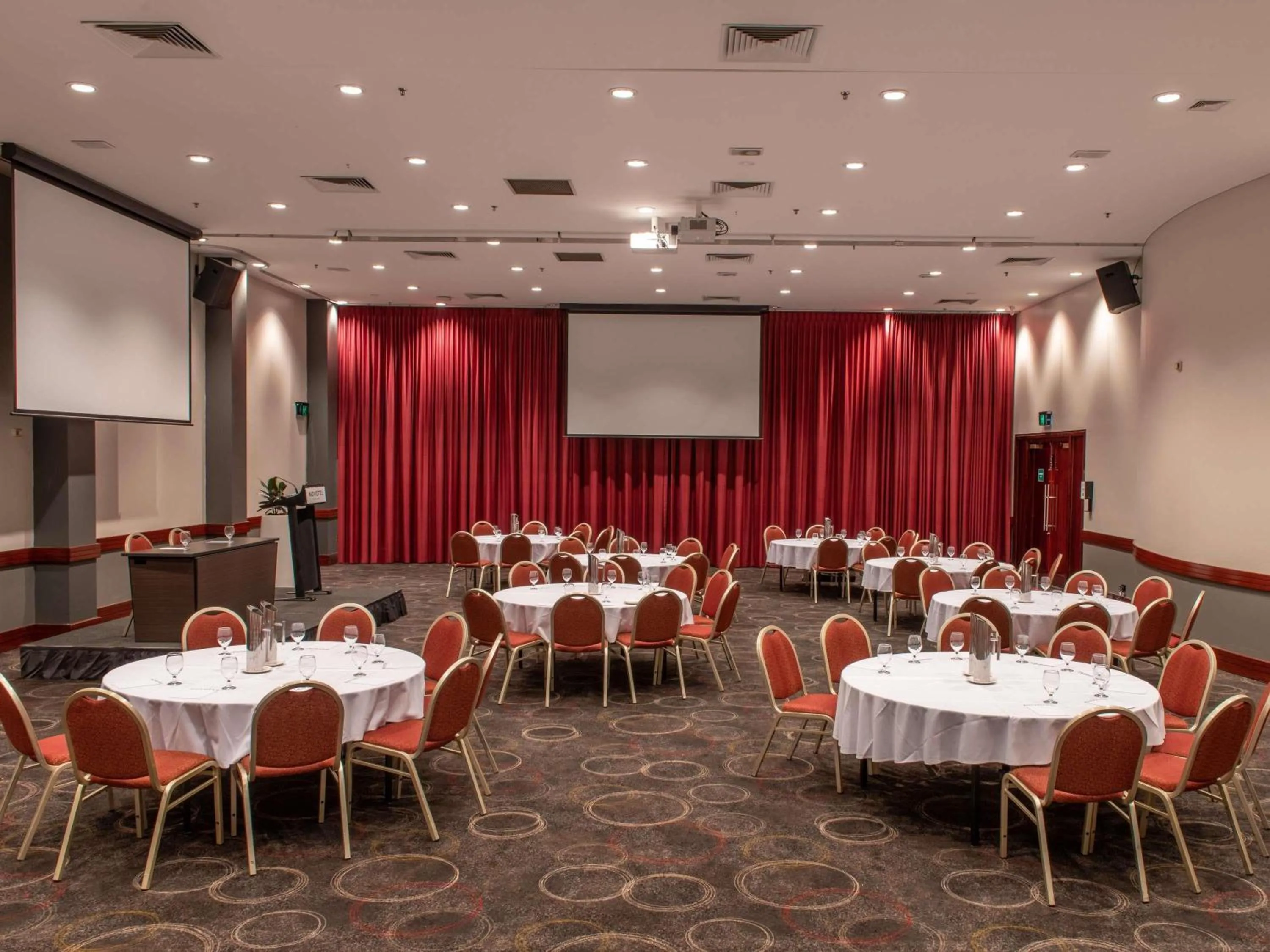 Meeting/conference room in Novotel Perth Langley