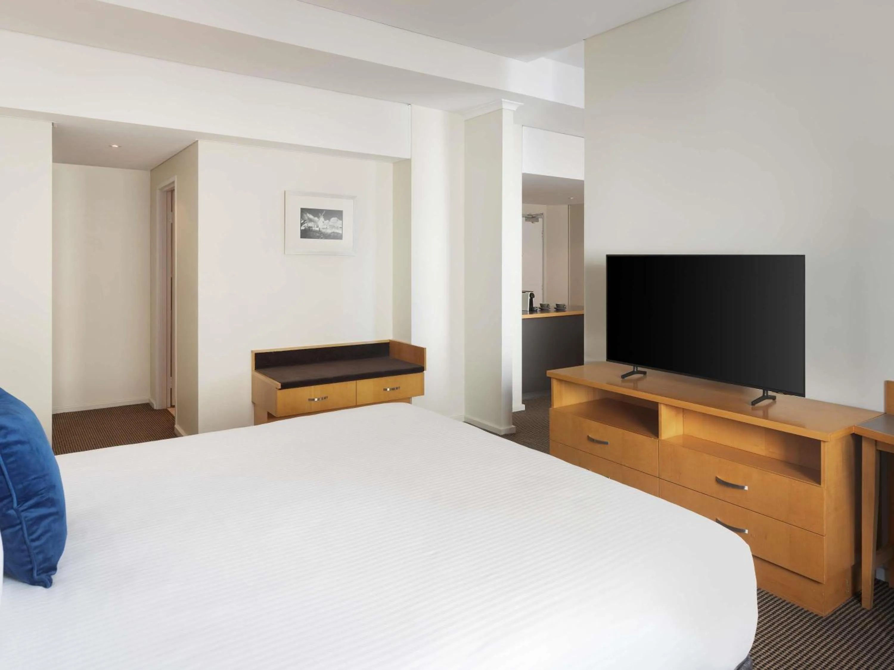 Bedroom, Bed in Novotel Perth Langley